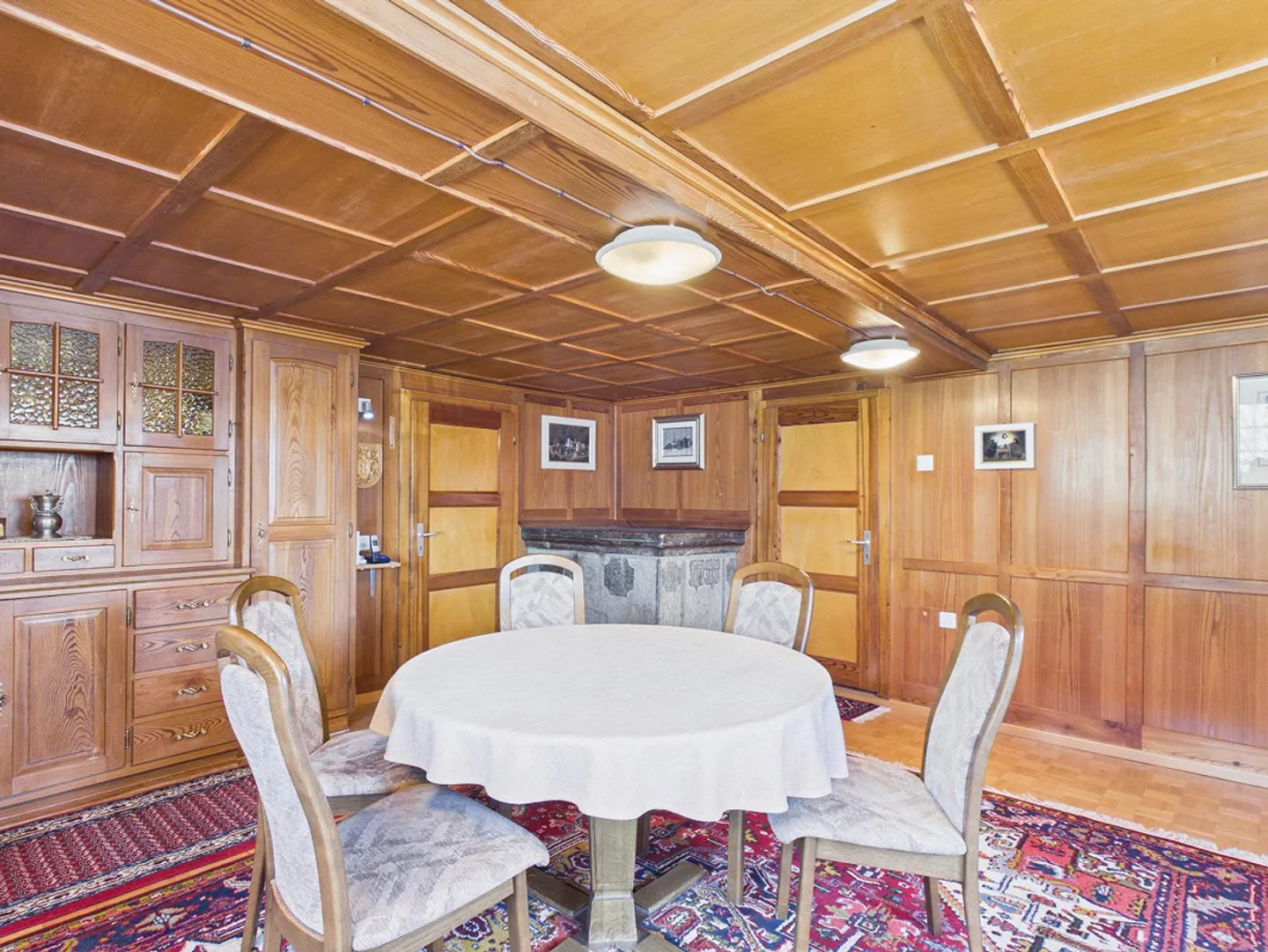 Chalet spacieux au cœur de Bellwald - 11 chambres, beaucoup de potentiel - Photo 9 sur 13