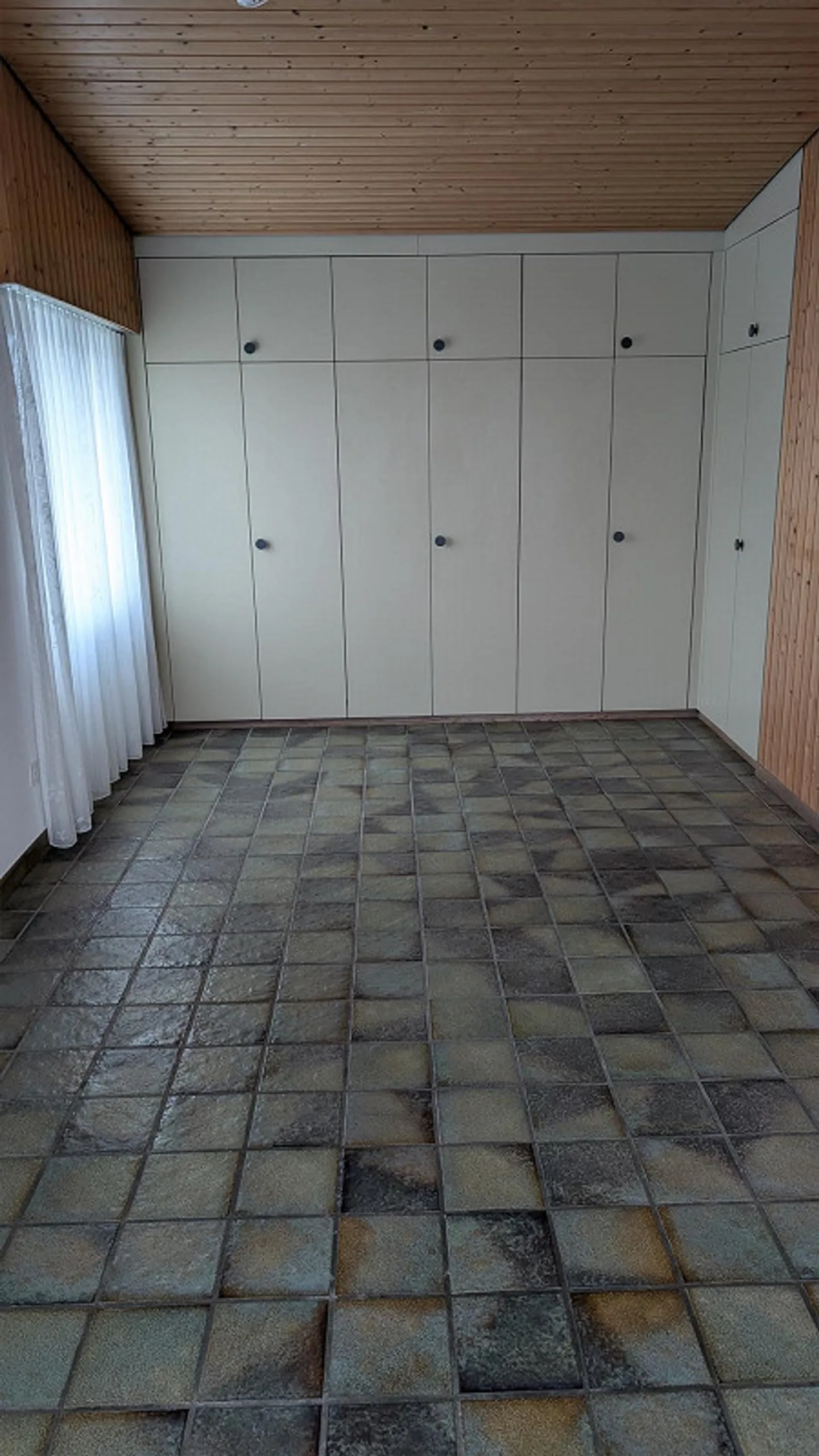 Detached 7-Room Family House - Photo 6 of 30