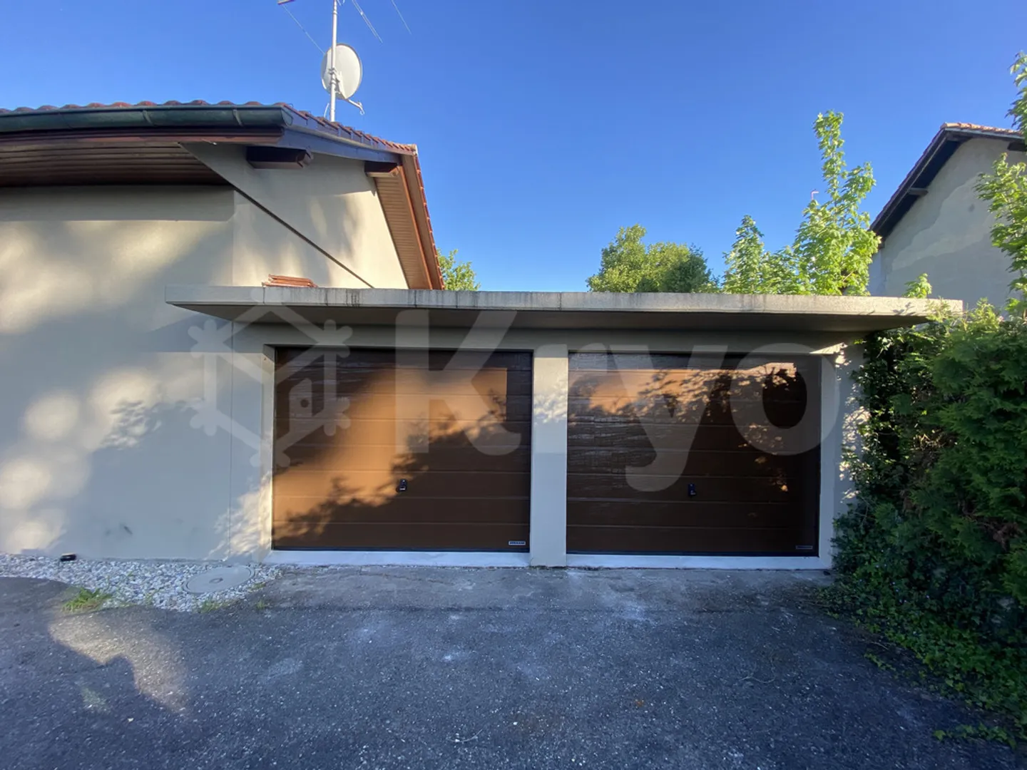 Garage Double Spacieux - Photo 4 sur 4