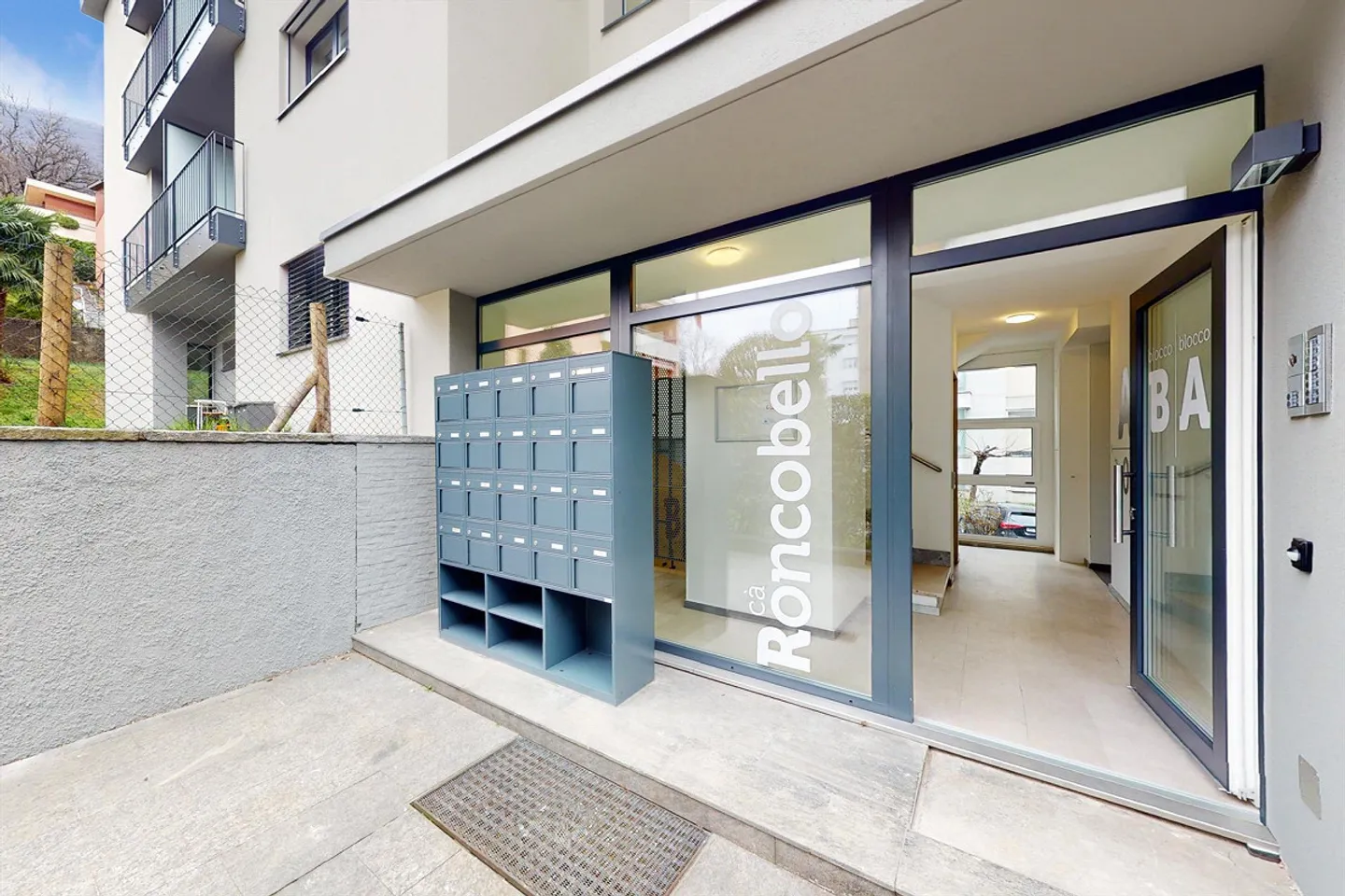 Renovierte Räume im Herzen von Lugano mit privater Terrasse - Foto 1 von 5