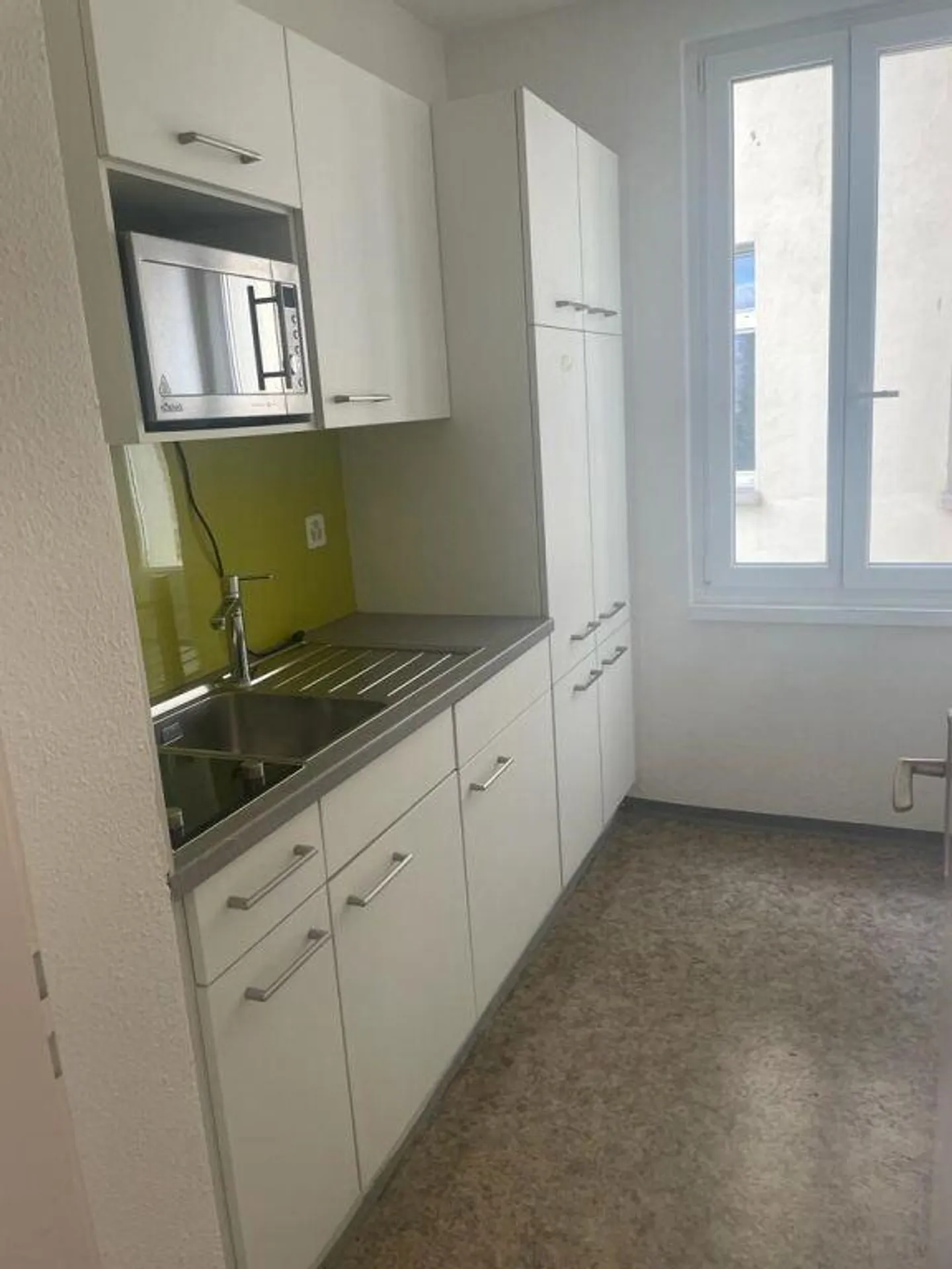 Single apartment for rent in St. Gallen! - Photo 2 of 4