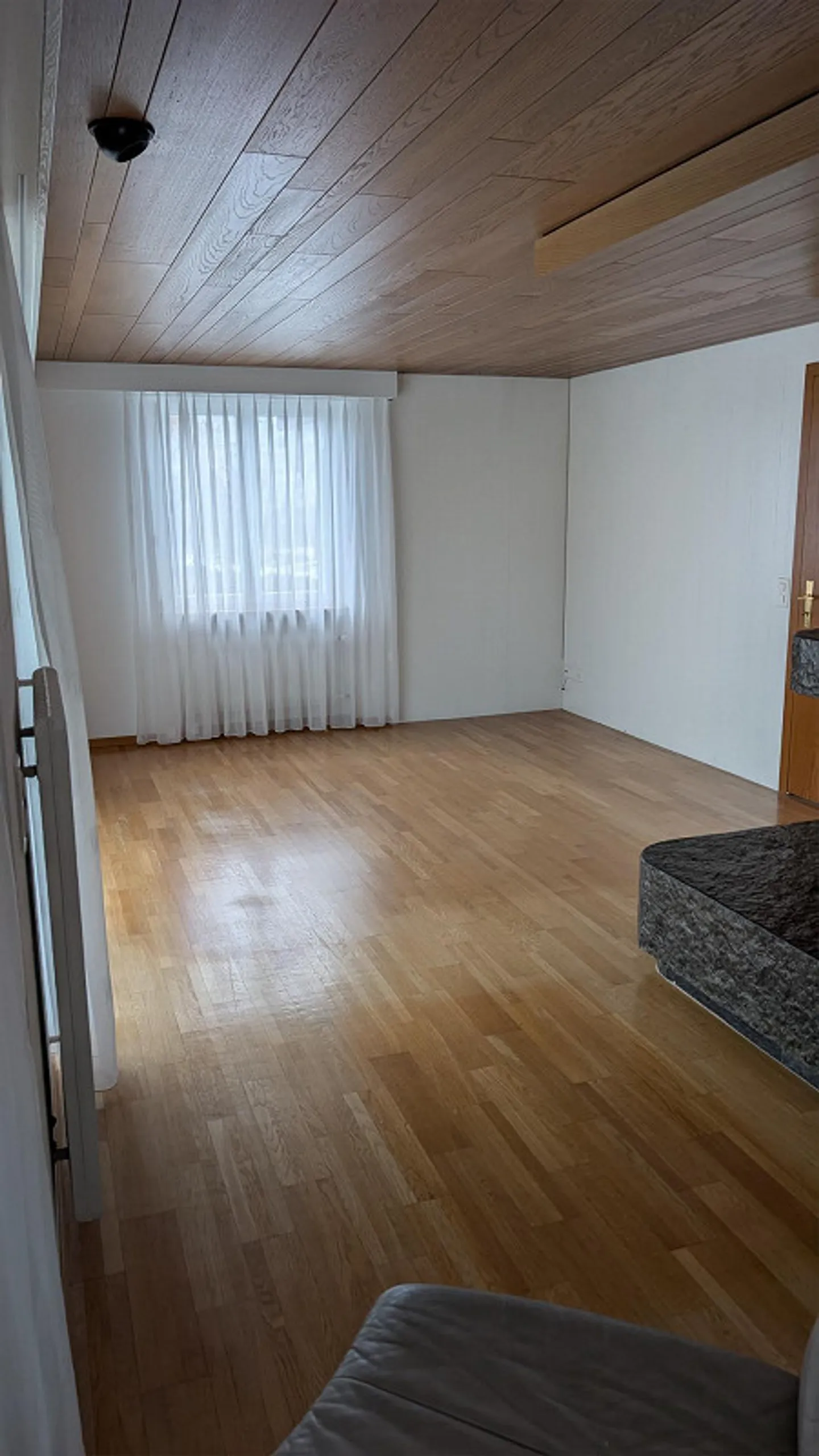 Detached 7-Room Family House - Photo 19 of 30