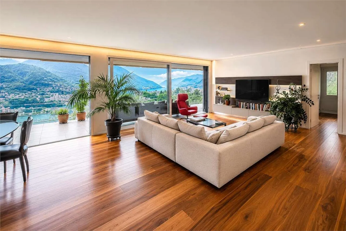 Penthouse avec grande terrasse et vue sur le lac - Photo 5 sur 13