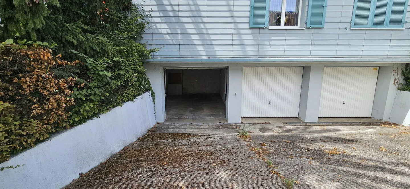 Garage box in prime location in Muttenz - Photo 1 of 2