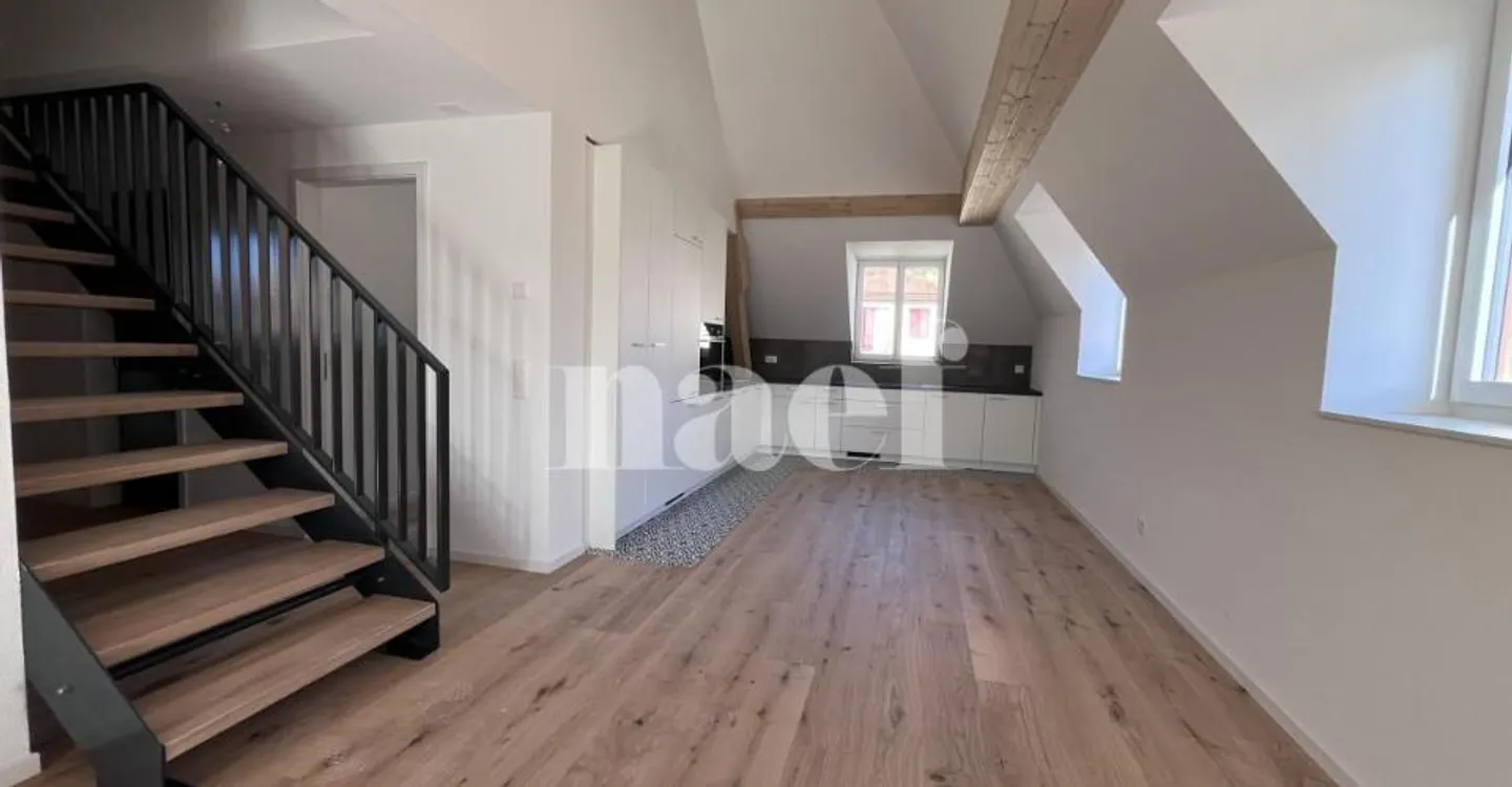 Magnifico duplex di 4,5 locali al 4° piano Est - Foto 1 di 8