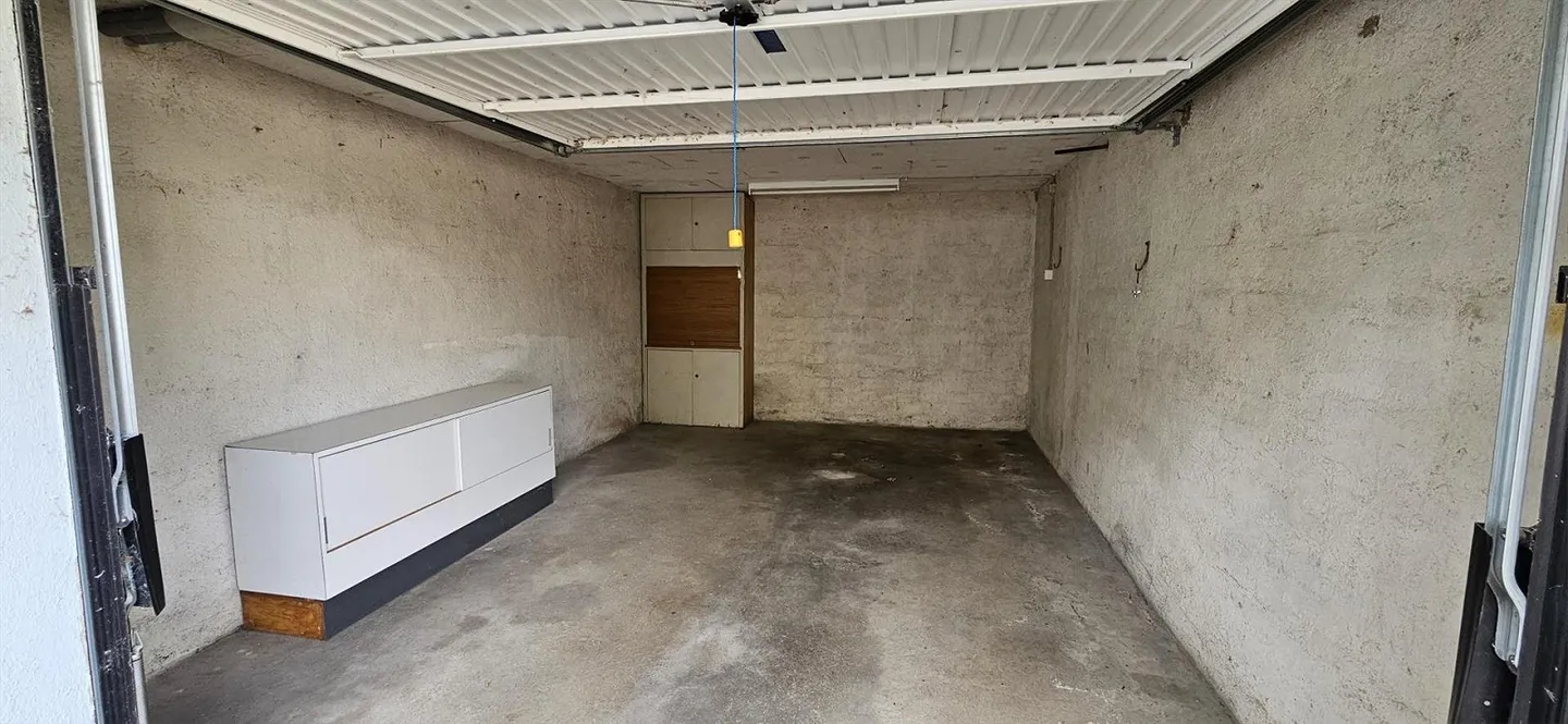 Garage box in prime location in Muttenz - Photo 2 of 2