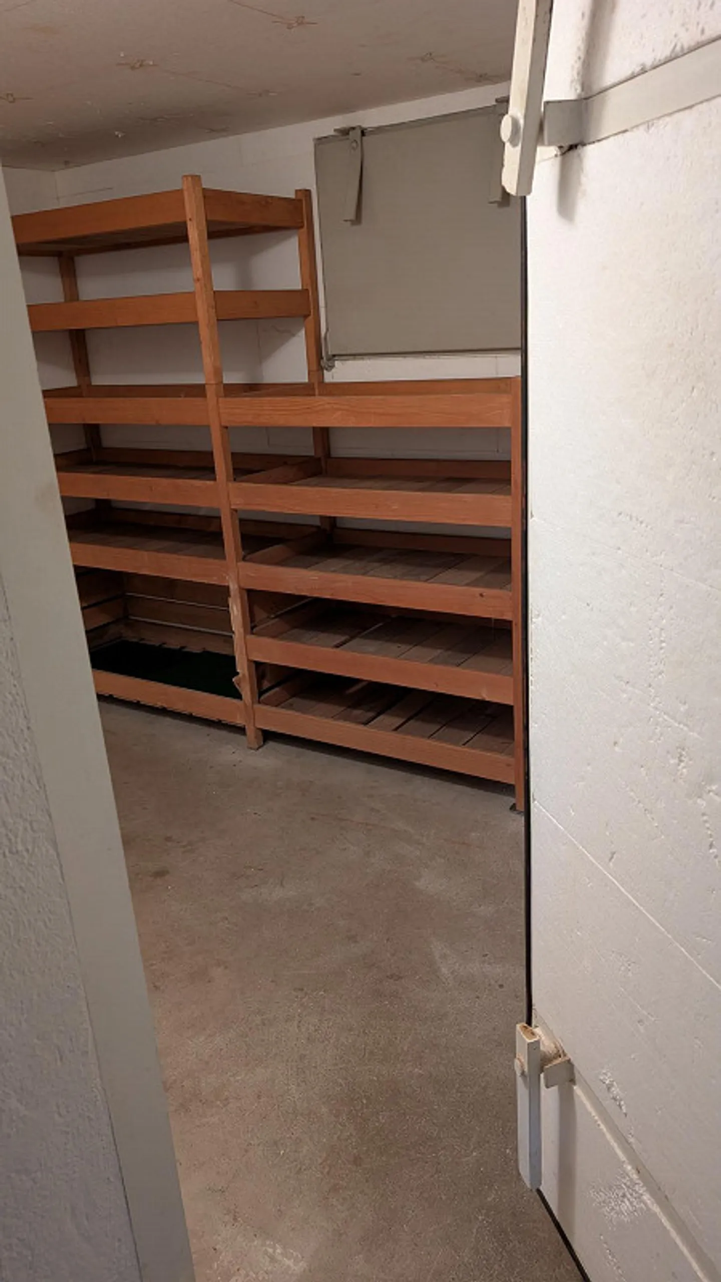 Detached 7-Room Family House - Photo 28 of 30