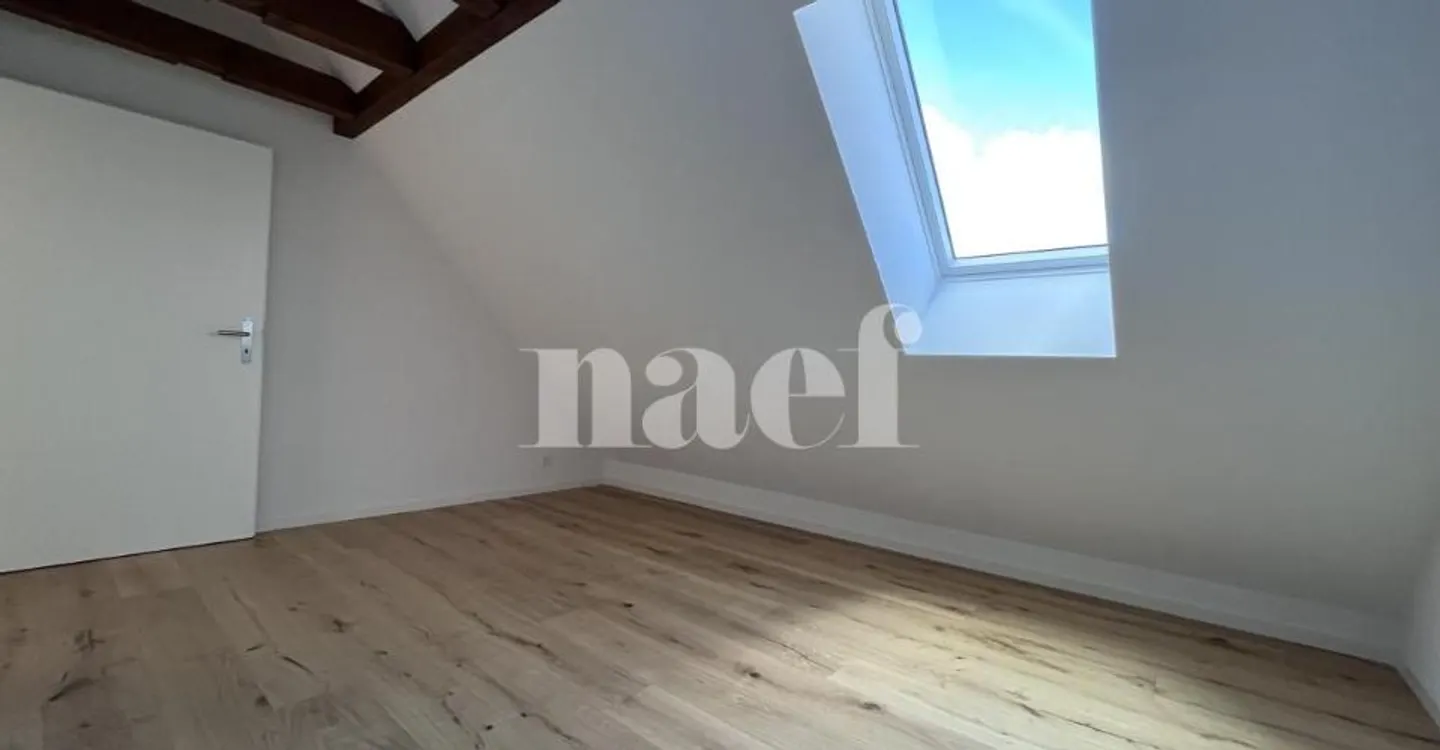 Magnifico duplex di 4,5 locali al 4° piano Est - Foto 5 di 8