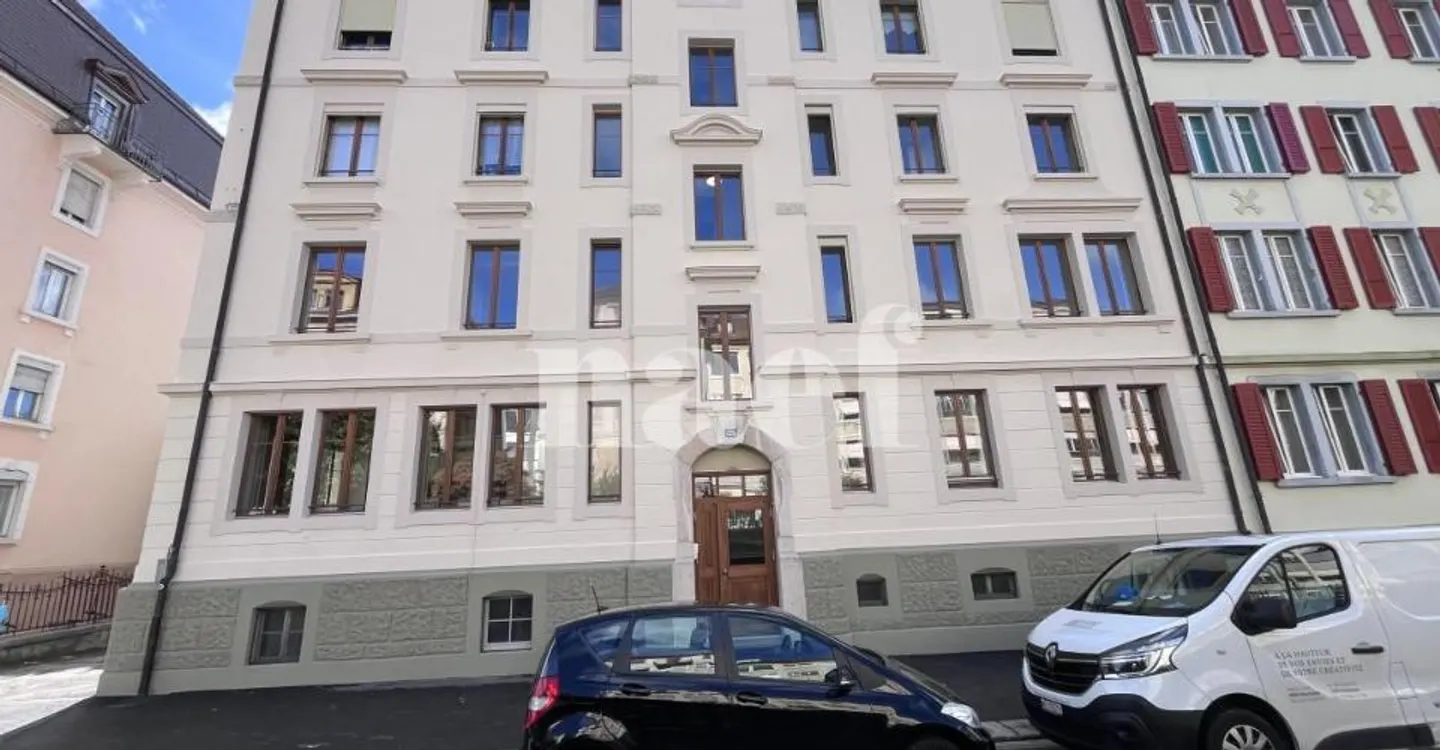 Magnifico duplex di 4,5 locali al 4° piano Est - Foto 7 di 8