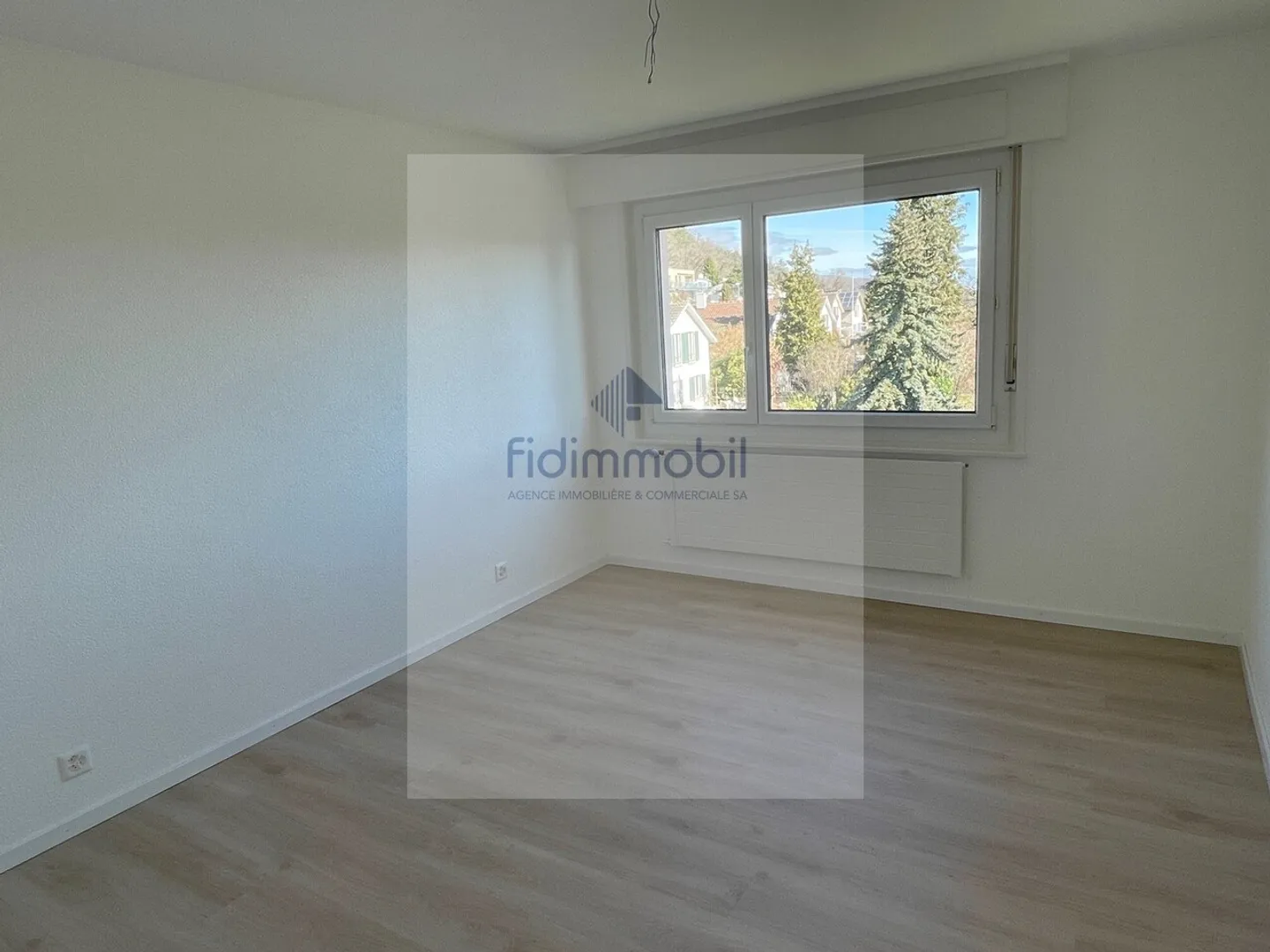 Appartement avec 3 pièces entièrement rénové - Photo 3 sur 8