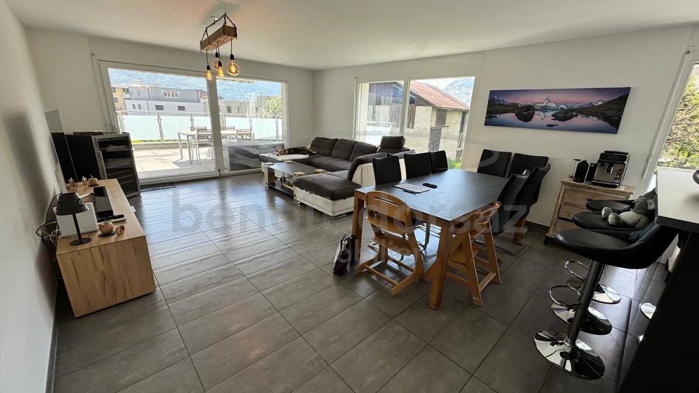 Geräumiges Penthouse mit Terrassen - Foto 3 von 9