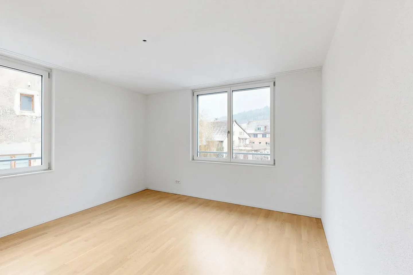 Appartamento moderno con balcone - Foto 5 di 9