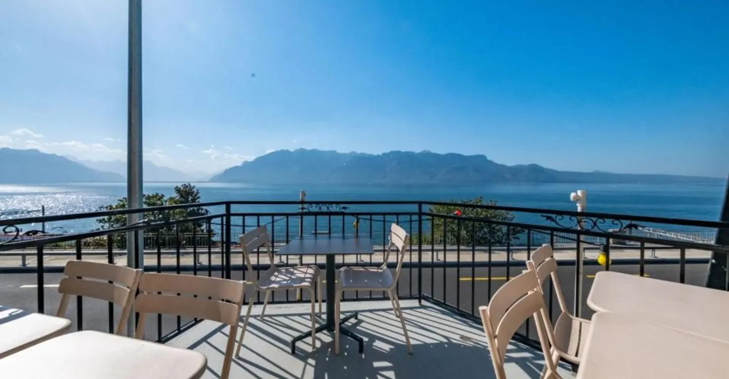 Ein charaktervolles Dorfhaus mit Blick auf den See - Foto 1 von 12
