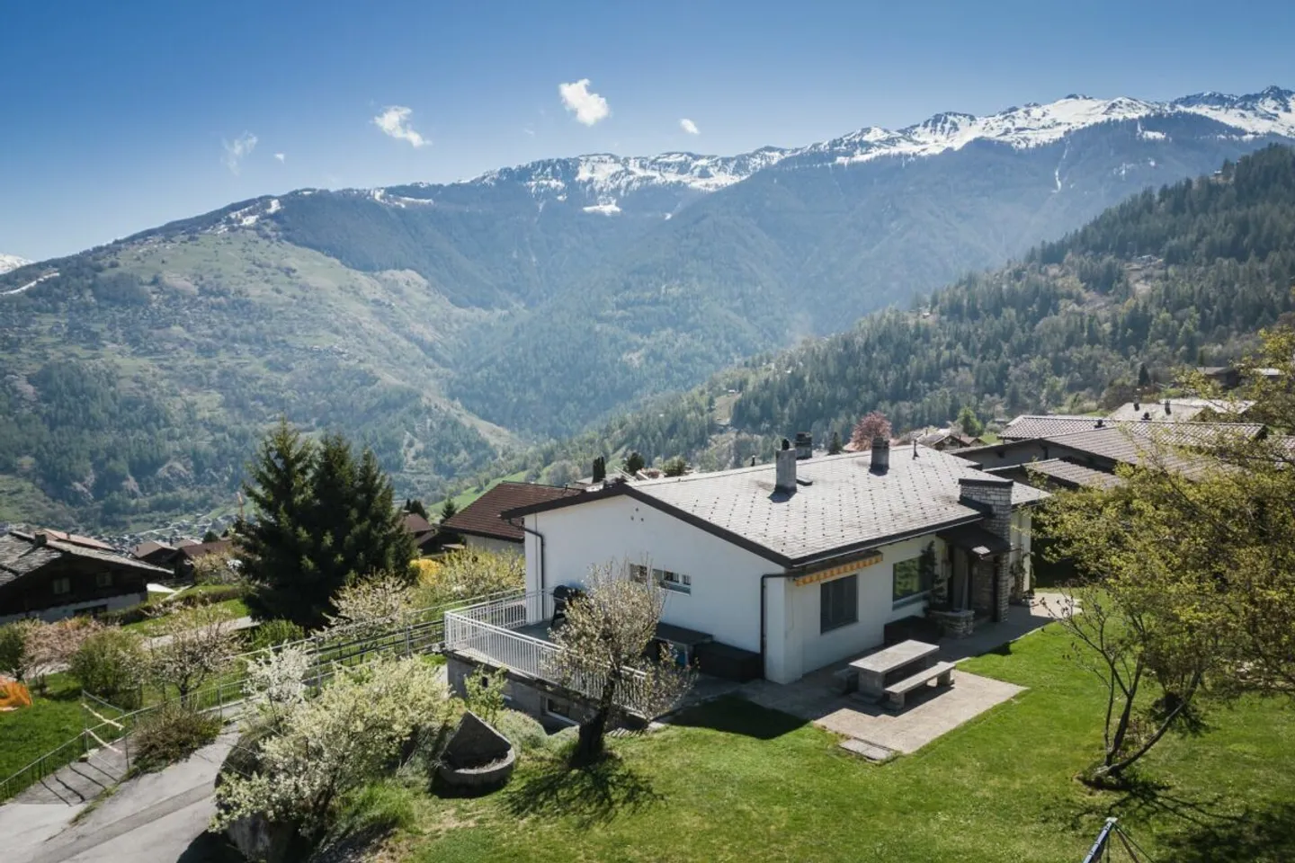 Bergvilla mit Atemberaubendem Blick - Foto 14 von 16