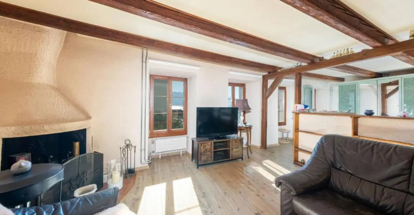 Ein charaktervolles Dorfhaus mit Blick auf den See - Foto 8 von 12