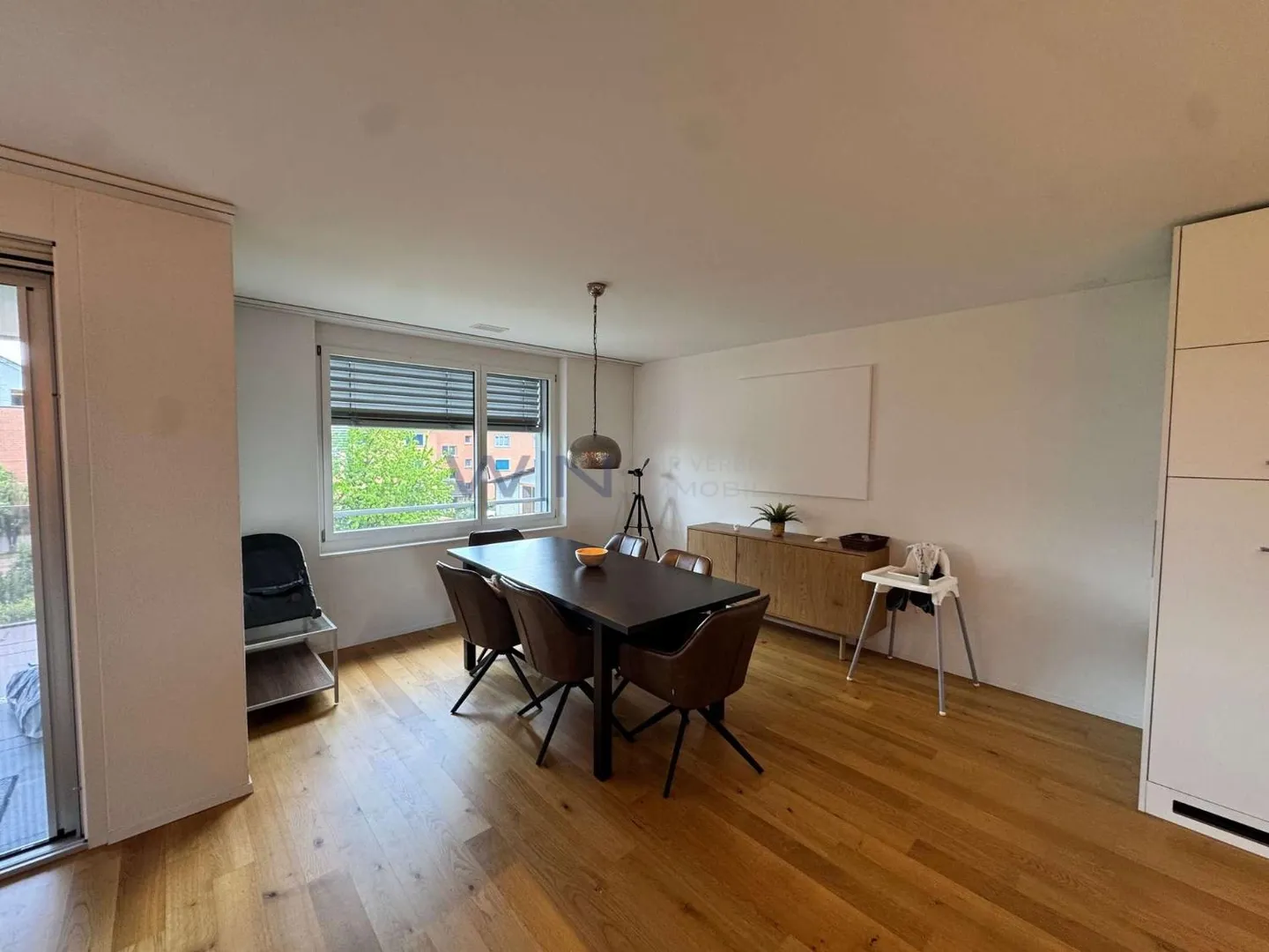 Maison Familiale Élégante avec Terrasse - Photo 3 sur 8
