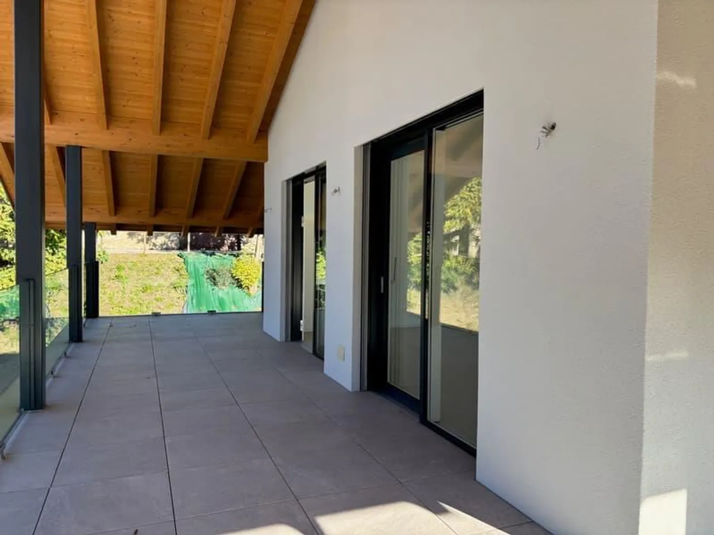 New penthouse with 3.5 rooms and large terrace - Photo 3 of 6