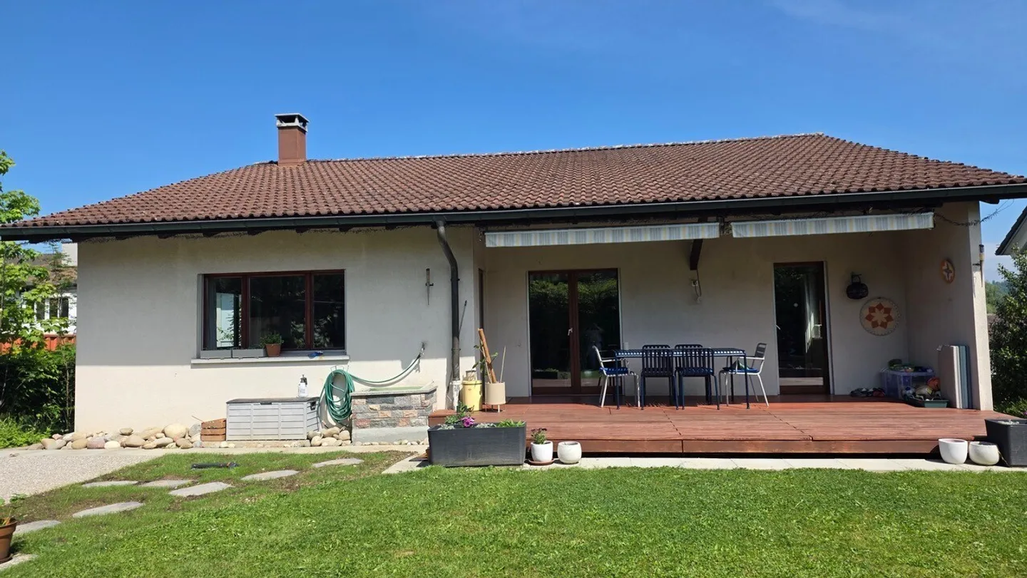 Arriver - Se sentir bien - Profiter ! Maison individuelle de 5 ½ pièces à Seon - Photo 3 sur 8