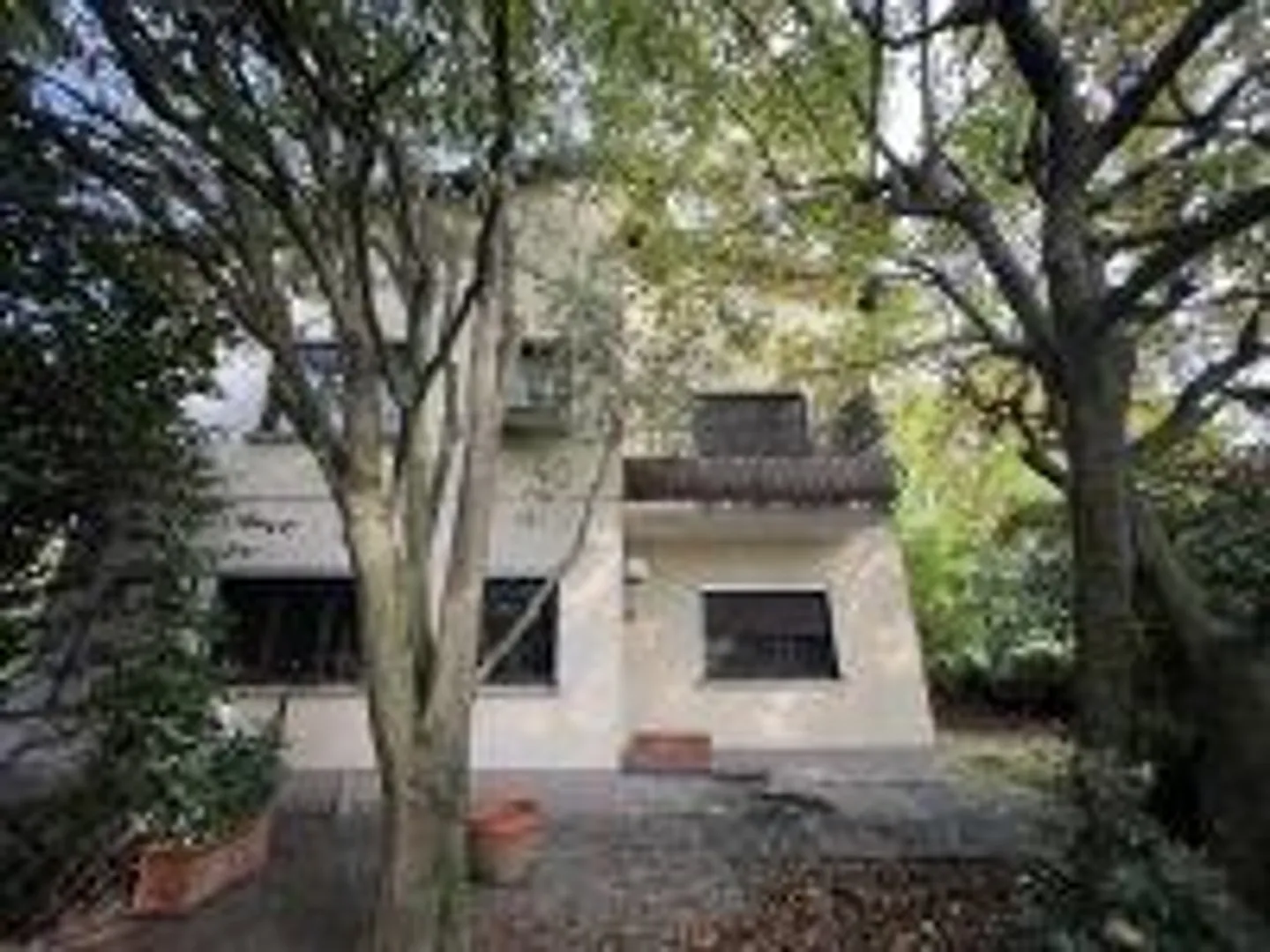 Wohnung mit einer Wohnung und einer zweiten Wohneinheit - Foto 1 von 13