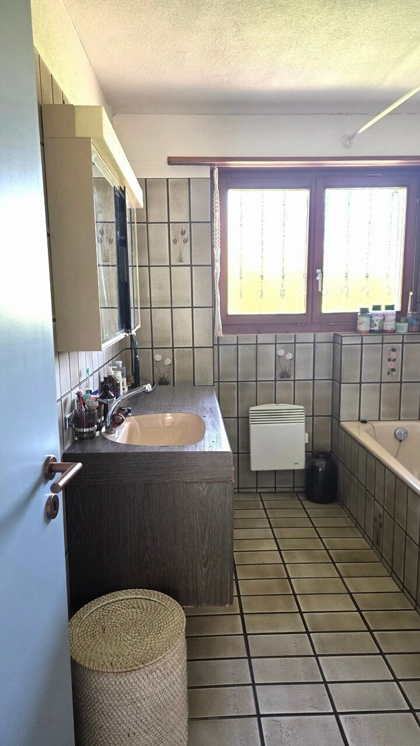 Arriver - Se sentir bien - Profiter ! Maison individuelle de 5 ½ pièces à Seon - Photo 6 sur 8