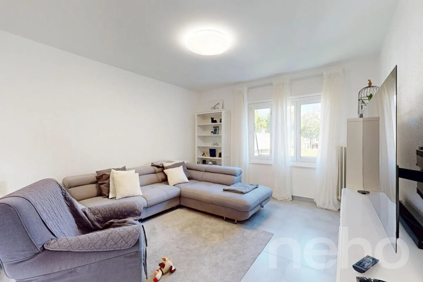 Bellissimo appartamento come nuovo con balcone e garage! - Foto 2 di 11