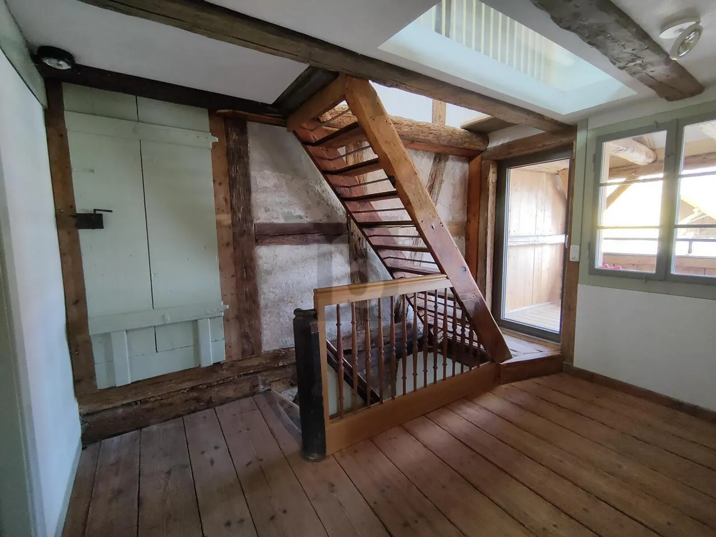 Charming, Historic and Light-Filled - Photo 4 of 6