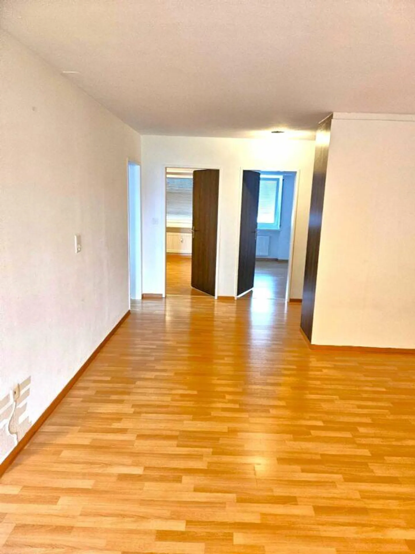 Appartamento luminoso di 3,5 stanze con balcone - Foto 2 di 8