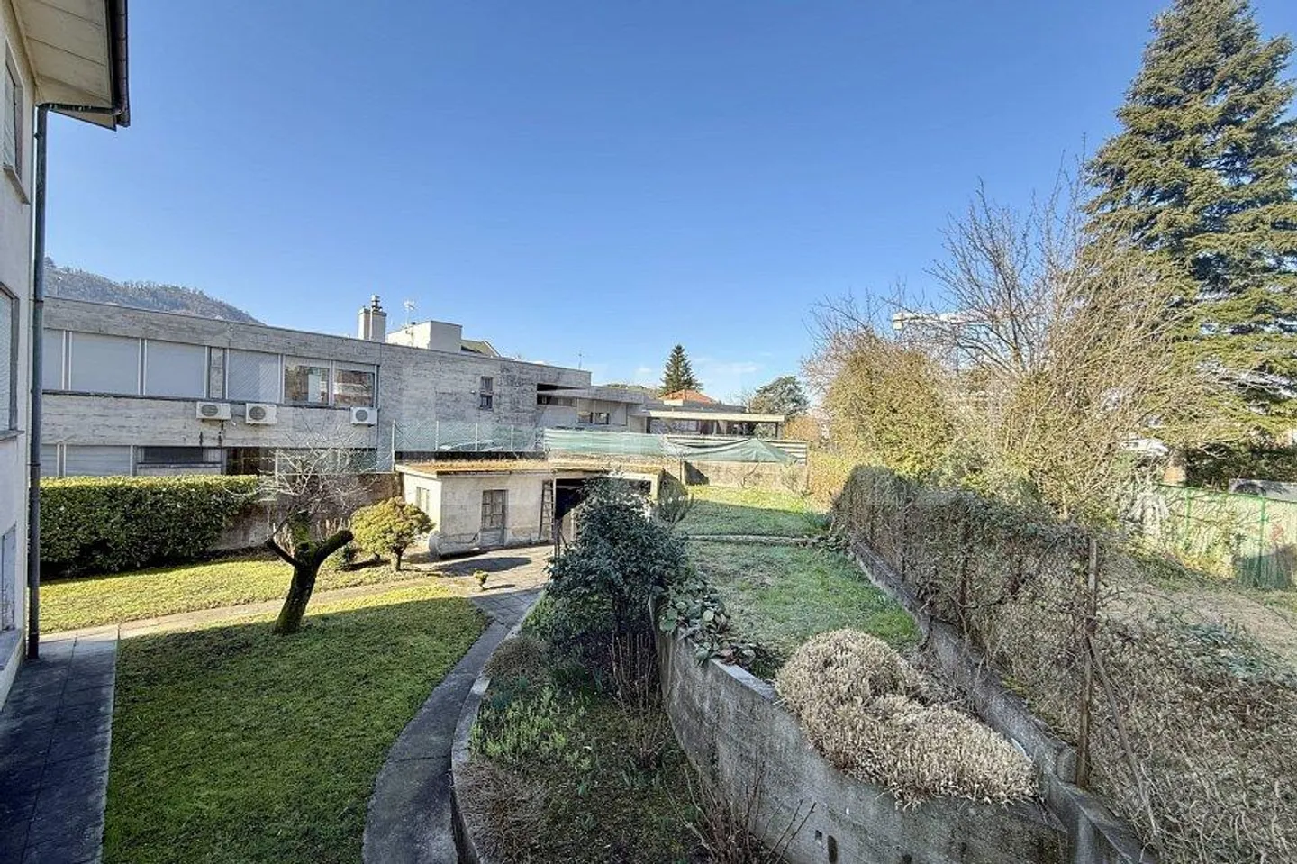 Casa plurifamiliare con possibilità di ampliamento - Foto 12 di 13