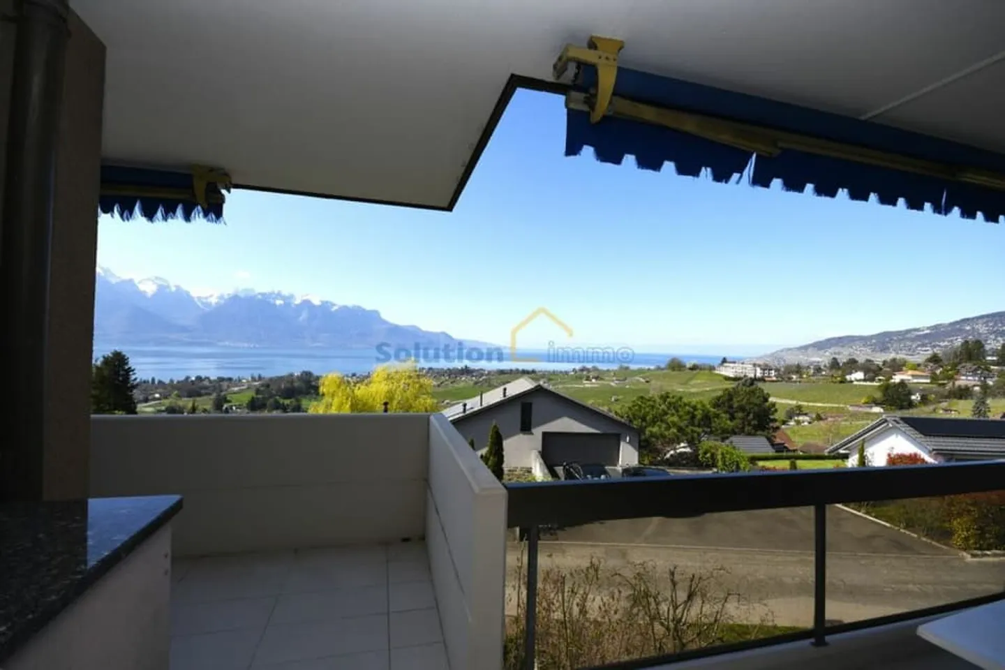 Super appartamento, con una magnifica vista sul lago - Foto 2 di 13