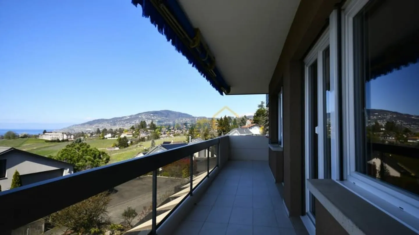 Super appartamento, con una magnifica vista sul lago - Foto 1 di 13