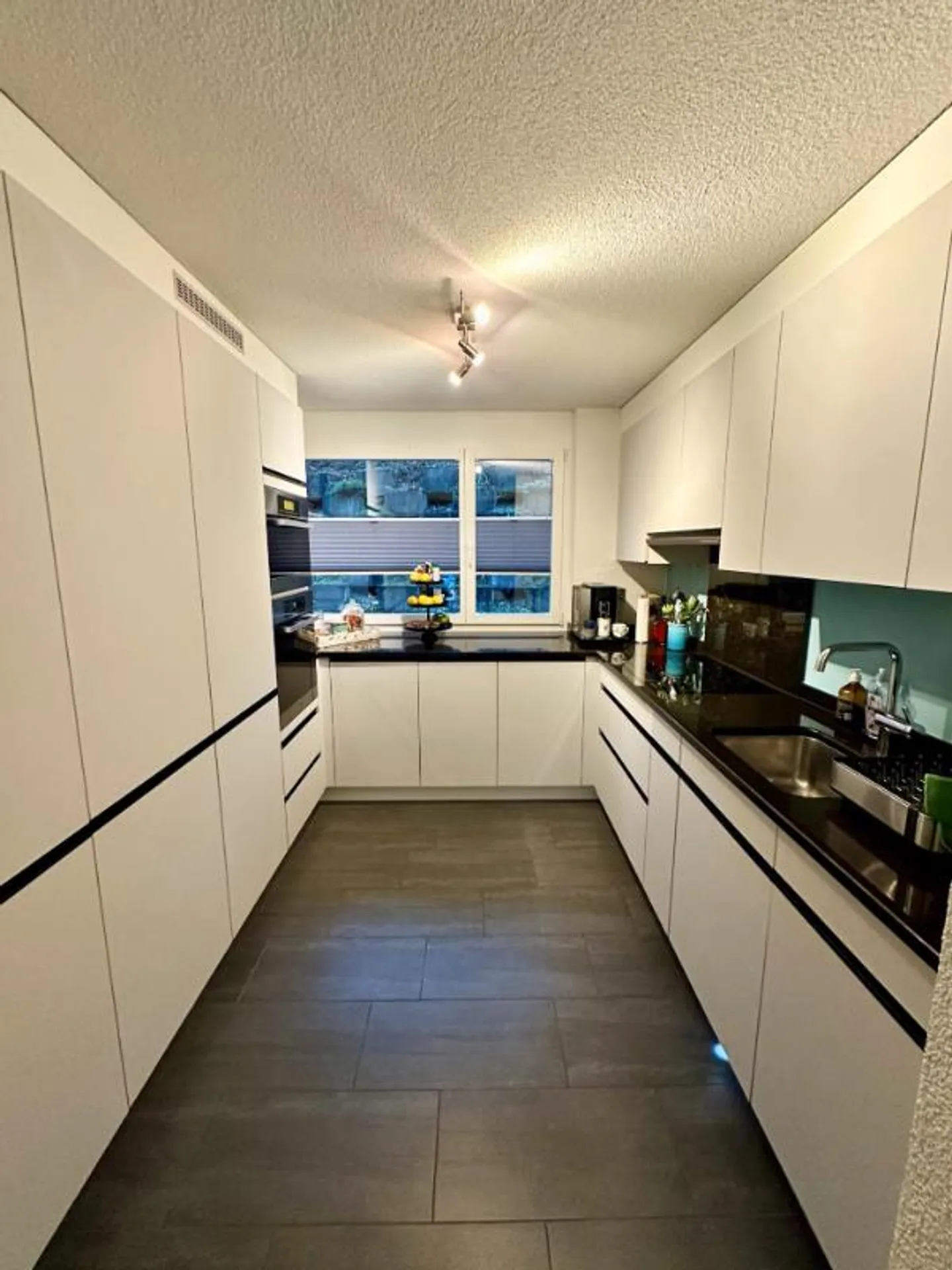 Mid-terrace house with a view - stylish space miracle - Photo 3 of 5