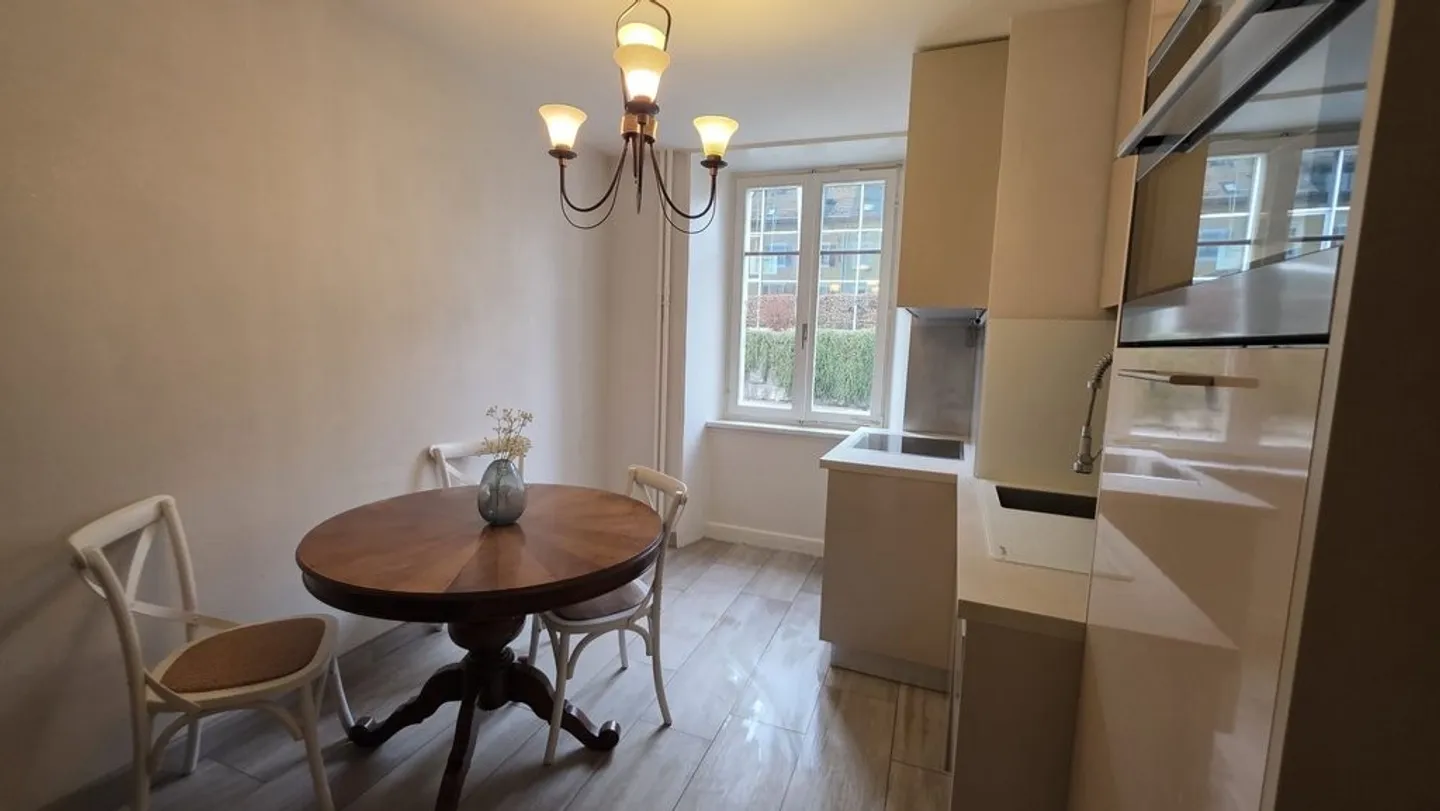 APPARTEMENT MEUBLÉ TOUT CONFORT - Photo 2 sur 8