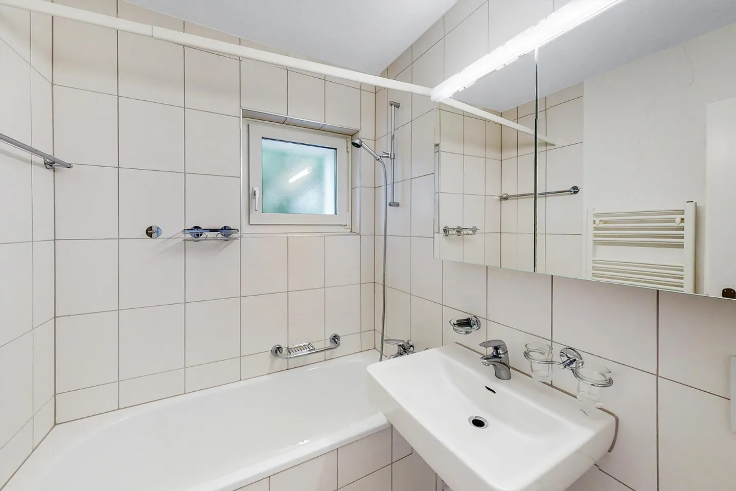 Appartement familial dans un quartier populaire - Photo 3 sur 10