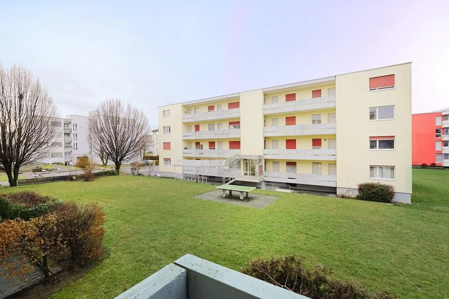 Geräumige Wohnung mit Grünblick - Foto 1 von 7