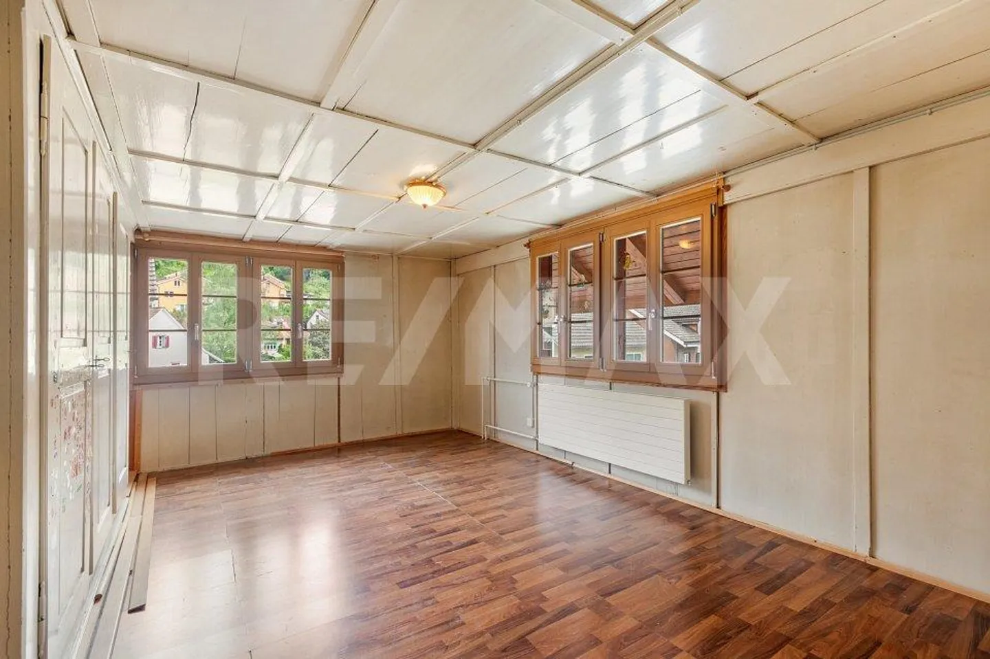 5.5-Zi.-Wohnhaus mit Gewerbe- und Ladenfläche - Photo 5 of 12