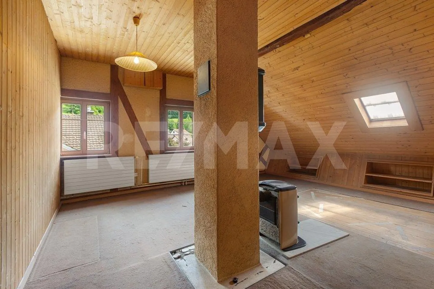 5.5-Zi.-Wohnhaus mit Gewerbe- und Ladenfläche - Photo 6 of 12
