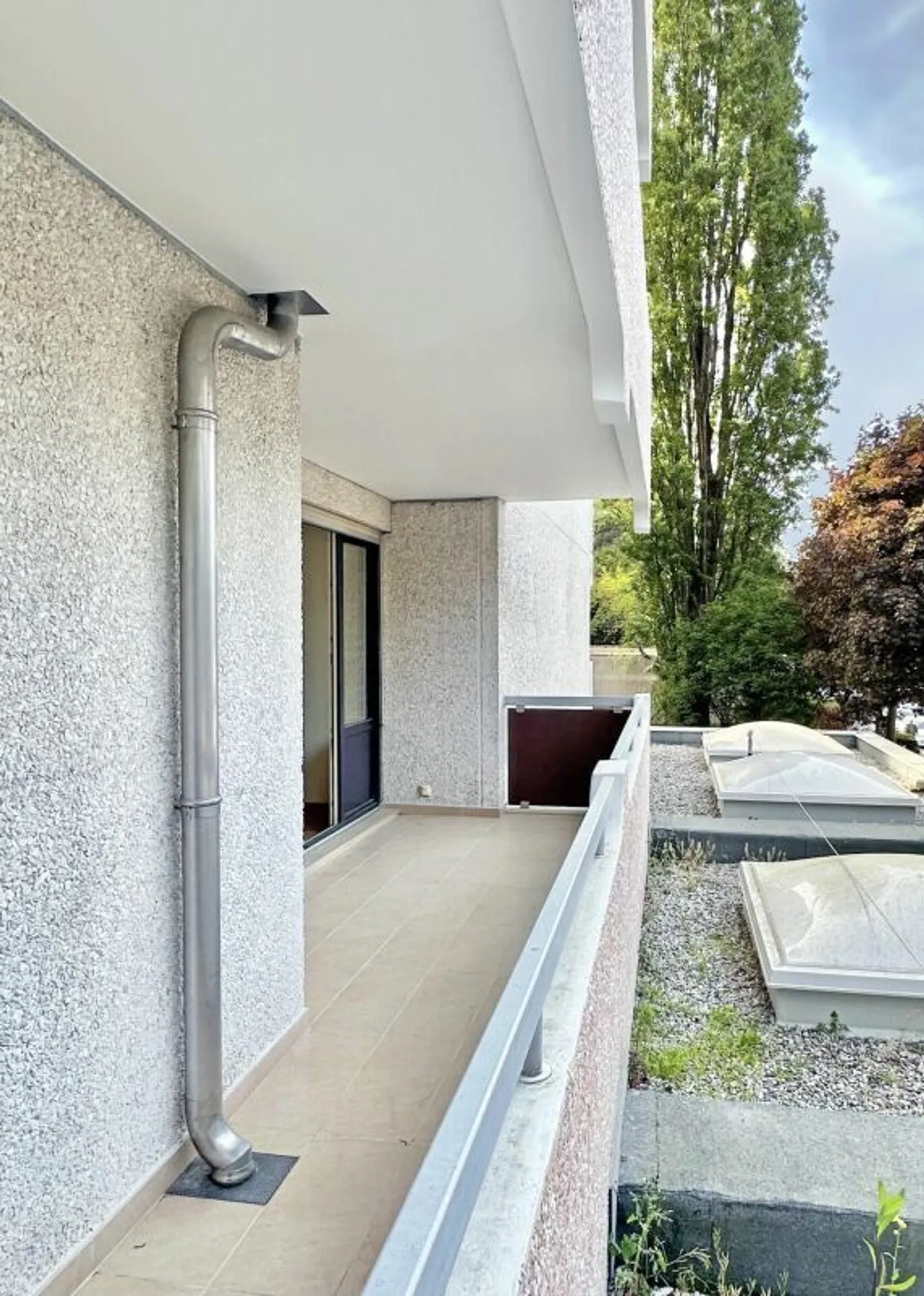 Appartement spacieux à Florissant - Photo 5 sur 17