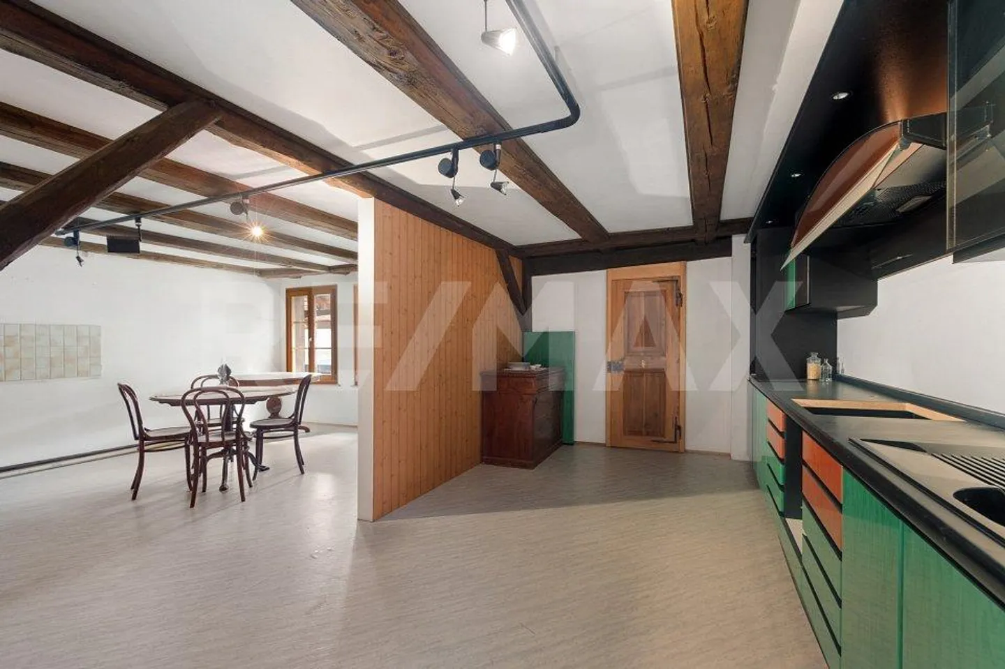 5.5-Zi.-Wohnhaus mit Gewerbe- und Ladenfläche - Photo 11 of 12