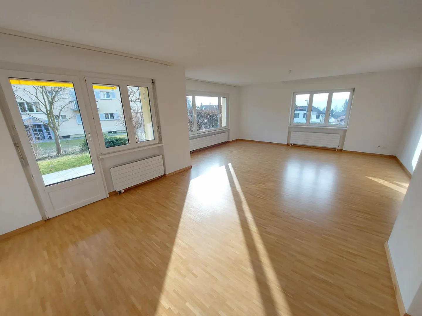 Appartamento 3.5 locali a Rotmonten con patio e giardino privato - Foto 1 di 9