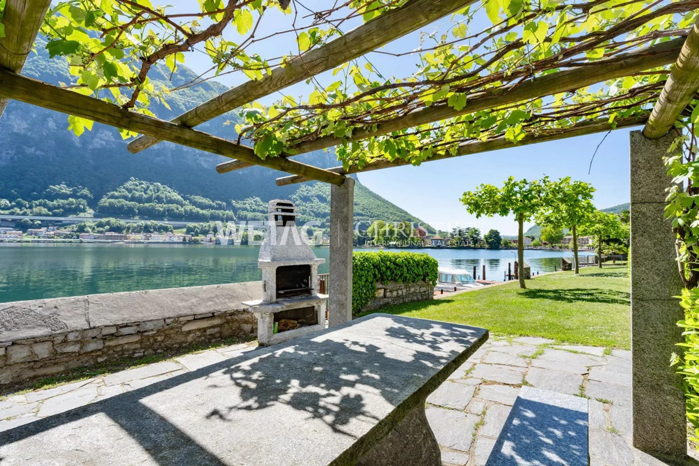 Lugano?Riva San Vitale: Appartamento affascinante in riva al lago, con posti barca, adatto anche come seconda casa - Foto 10 di 13