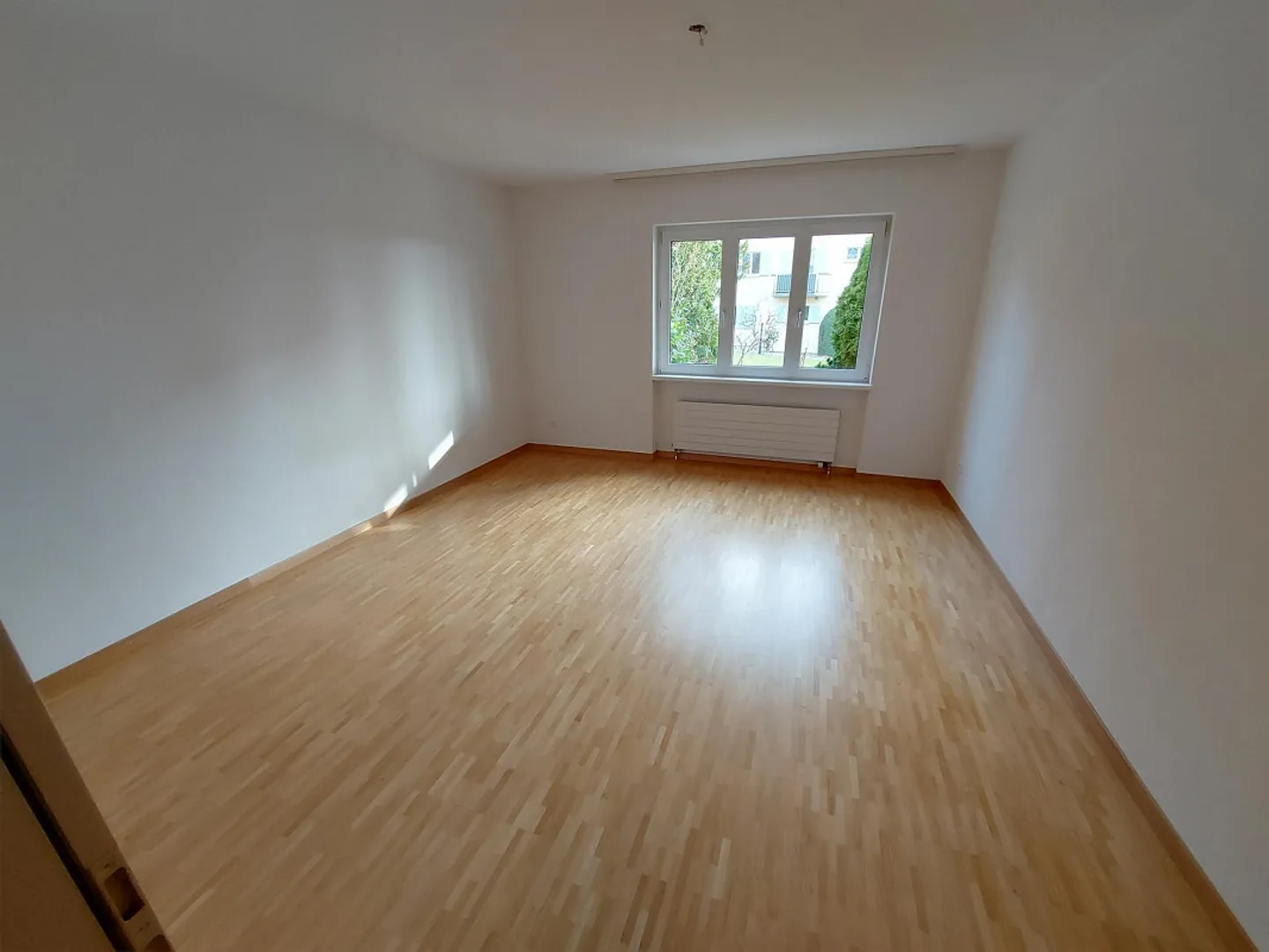 Appartamento 3.5 locali a Rotmonten con patio e giardino privato - Foto 4 di 9