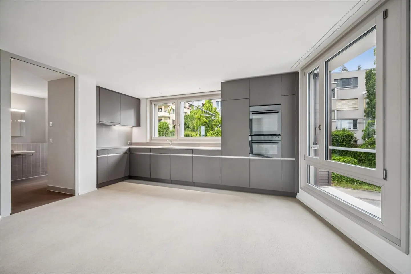 Exklusive 3.5 Zimmer-Wohnung mit Terrasse! - Photo 2 of 6