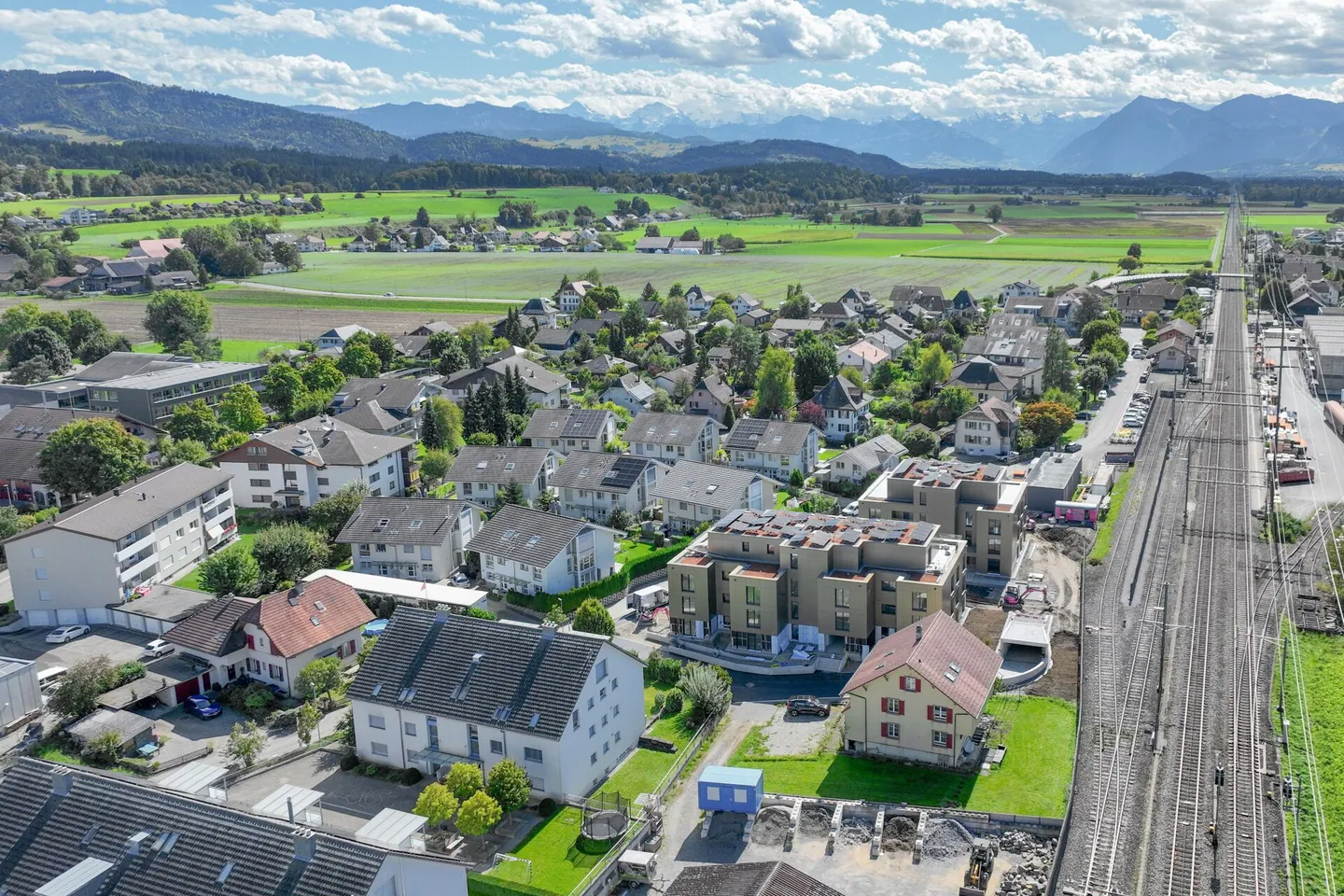 Rénovation ou réalisation : un grand potentiel dans un emplacement central - Photo 3 sur 7