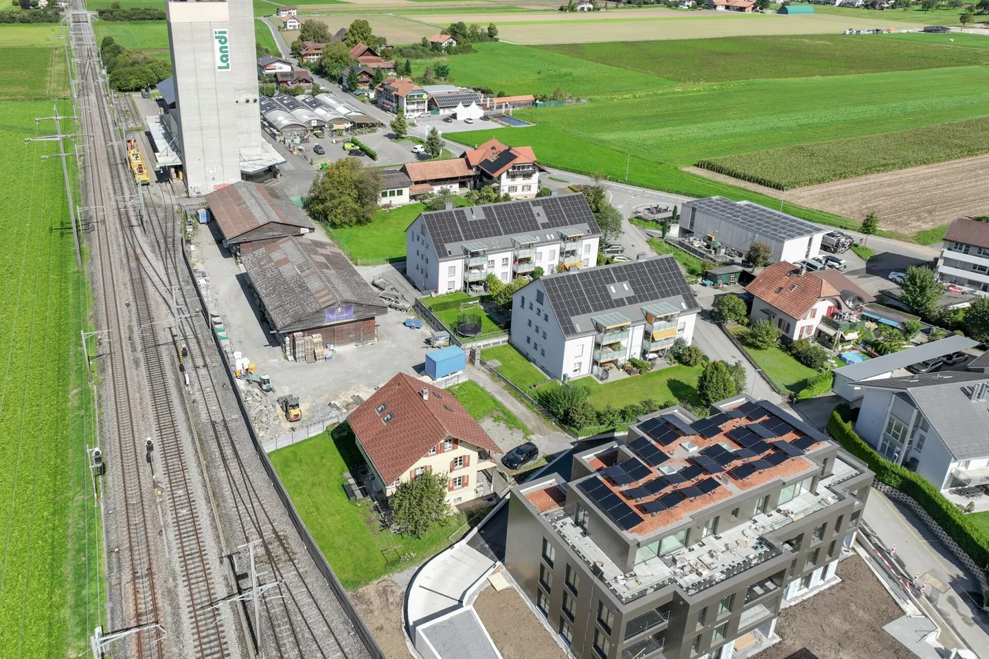 Rénovation ou réalisation : un grand potentiel dans un emplacement central - Photo 4 sur 7