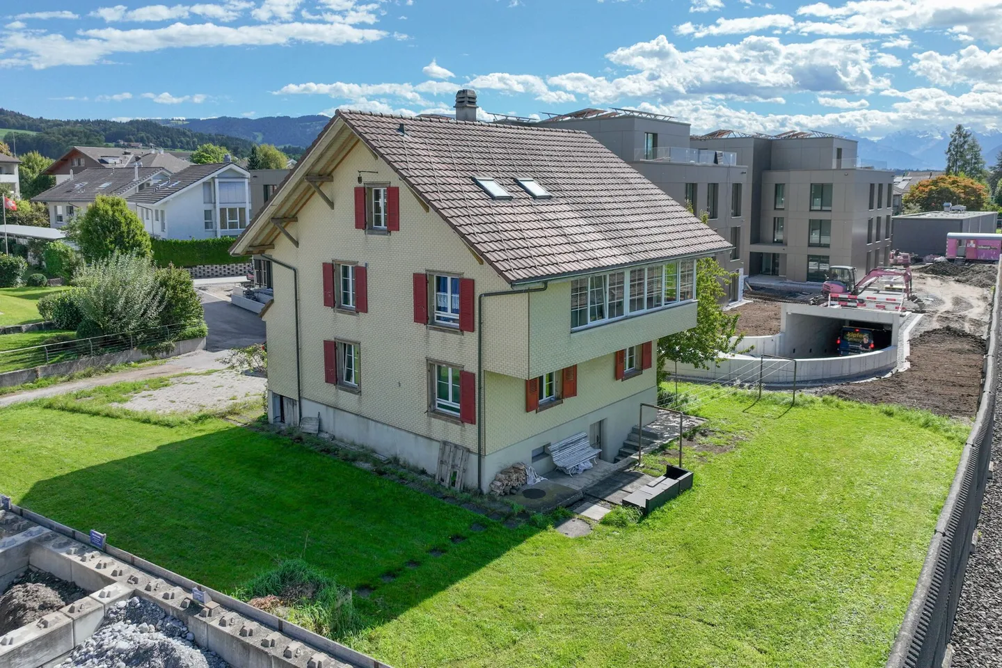Rénovation ou réalisation : un grand potentiel dans un emplacement central - Photo 6 sur 7