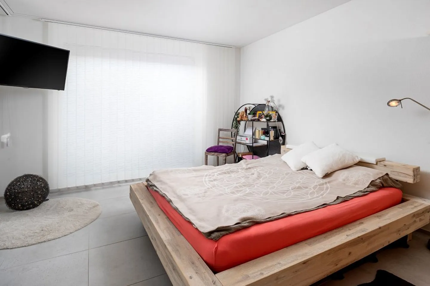 Stile di vita urbano vicino alla natura: appartamento di 2½ locali nel quartiere Leuen a Uitikon Waldegg - Foto 9 di 13