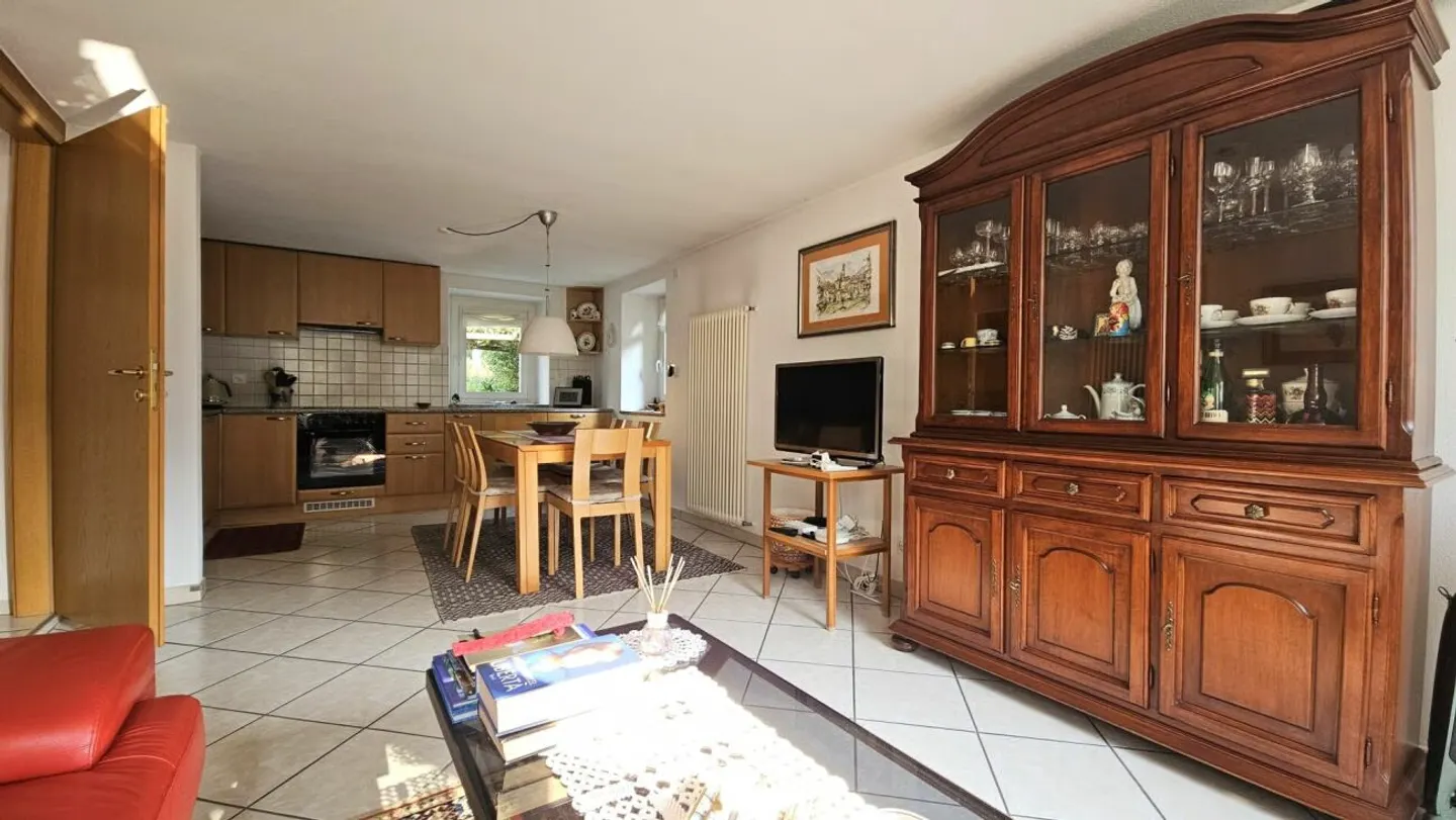 SINGLE-FAMILY HOUSE WITH WELL-MAINTAINED GARDEN IN S.VITTORE - Photo 7 of 18
