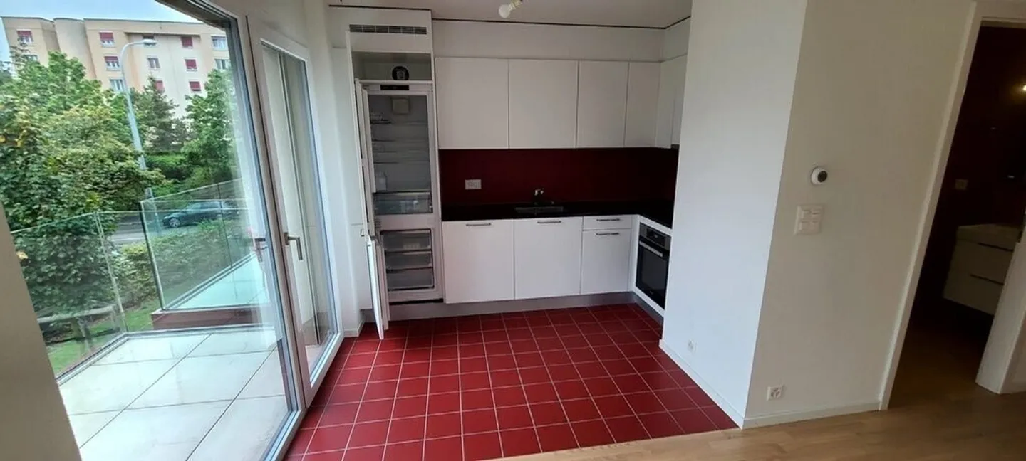 Apartment for rent - Photo 2 of 5