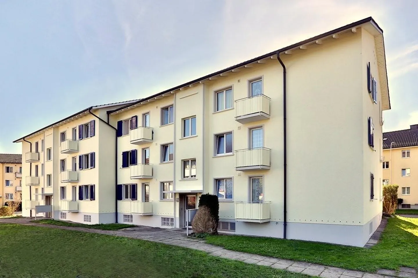 Vivere comodamente nel cuore di Dietikon! - Foto 1 di 6
