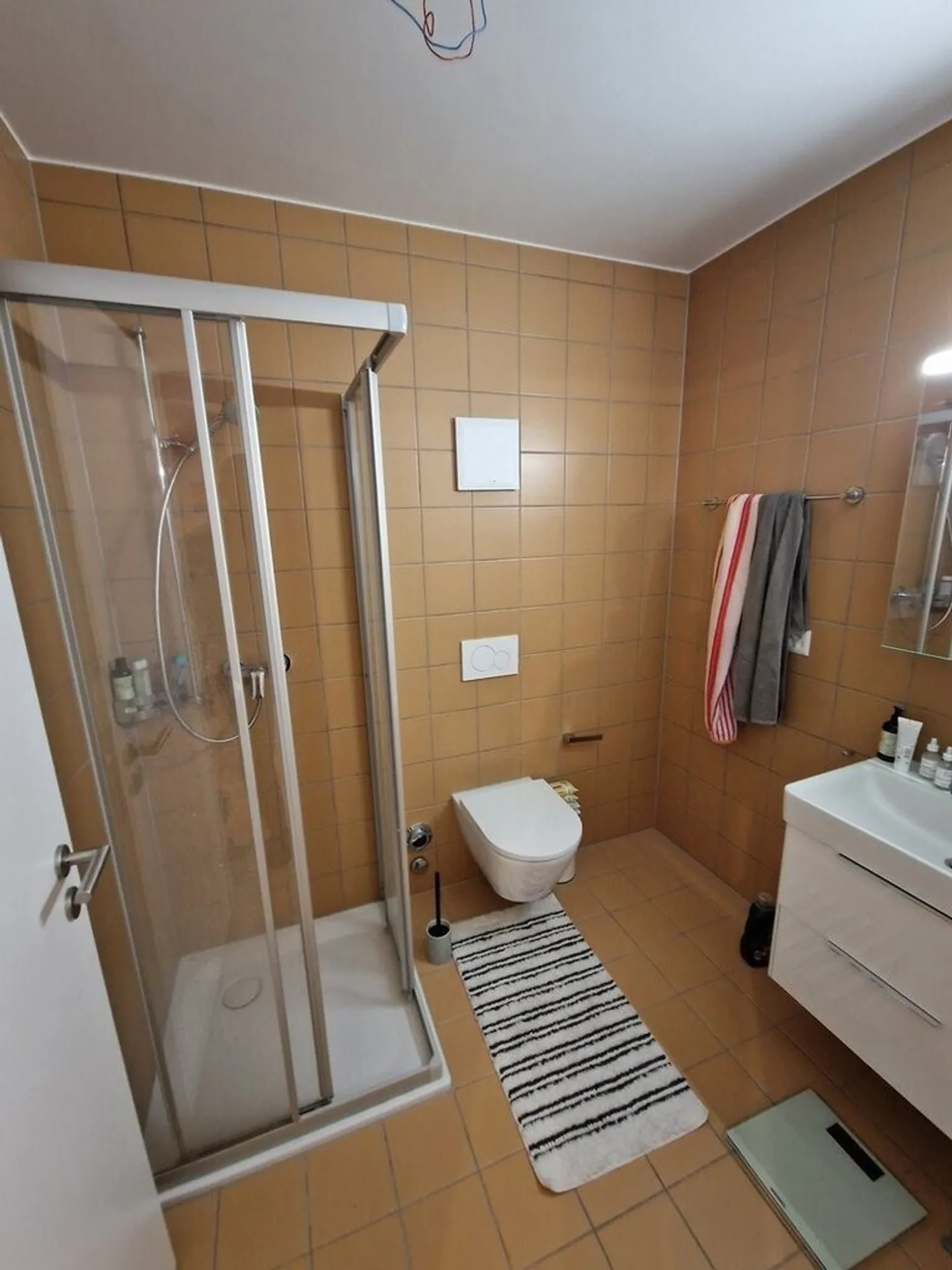 Apartment for rent - Photo 3 of 5